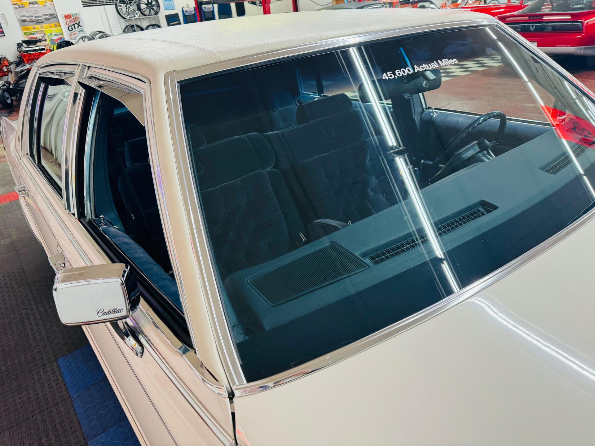 1988 Cadillac Brougham 11