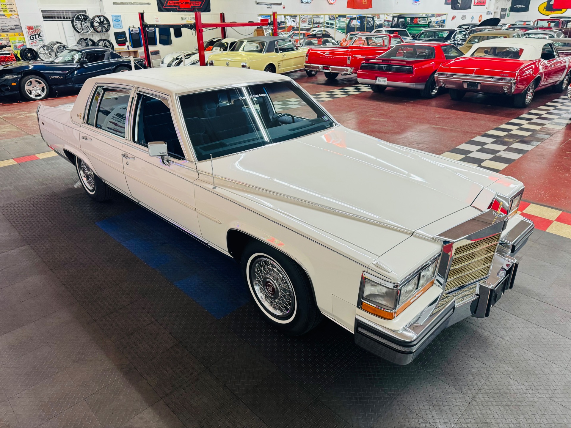 1988 Cadillac Brougham 70