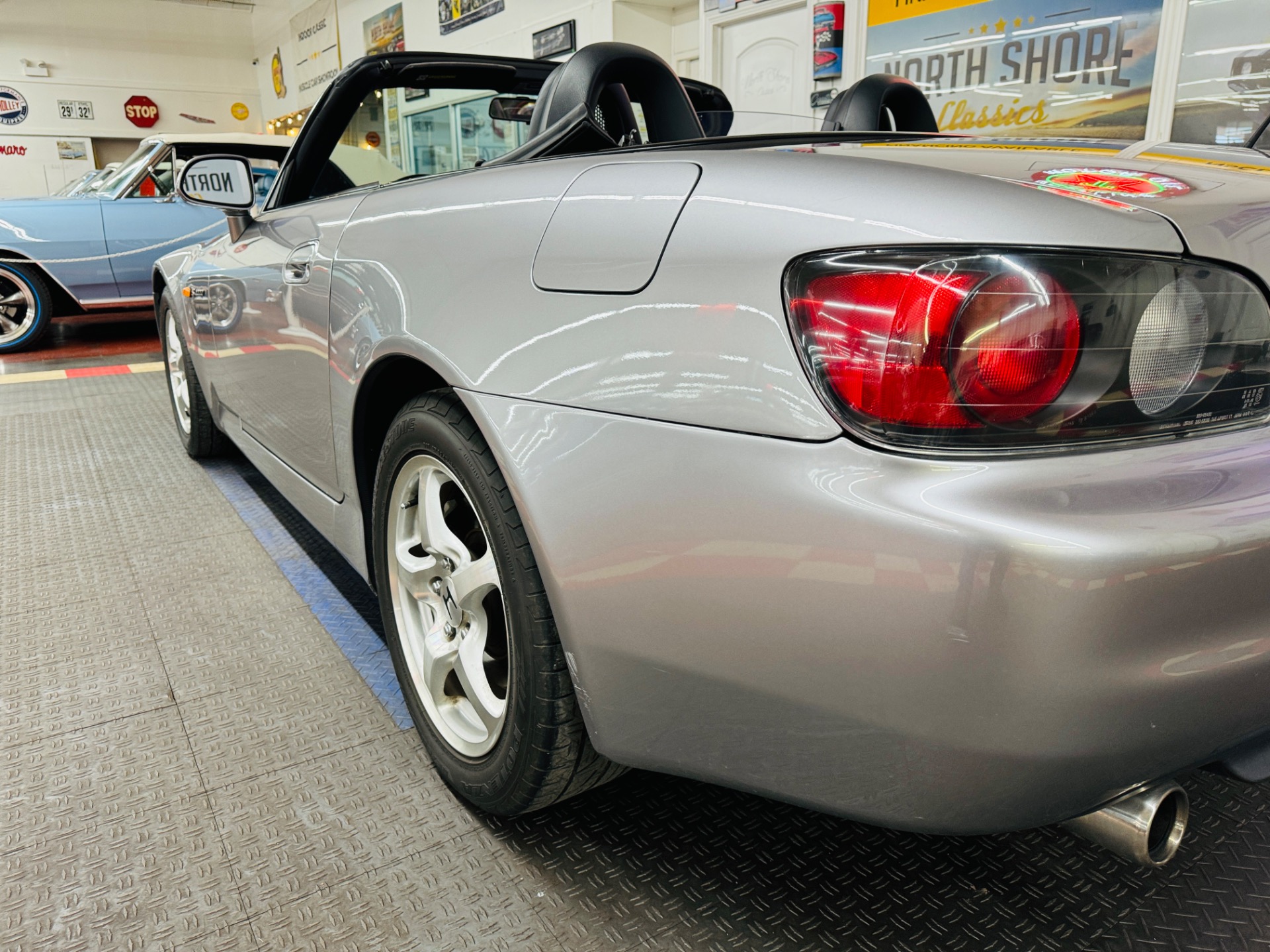 2001 Honda S2000 27