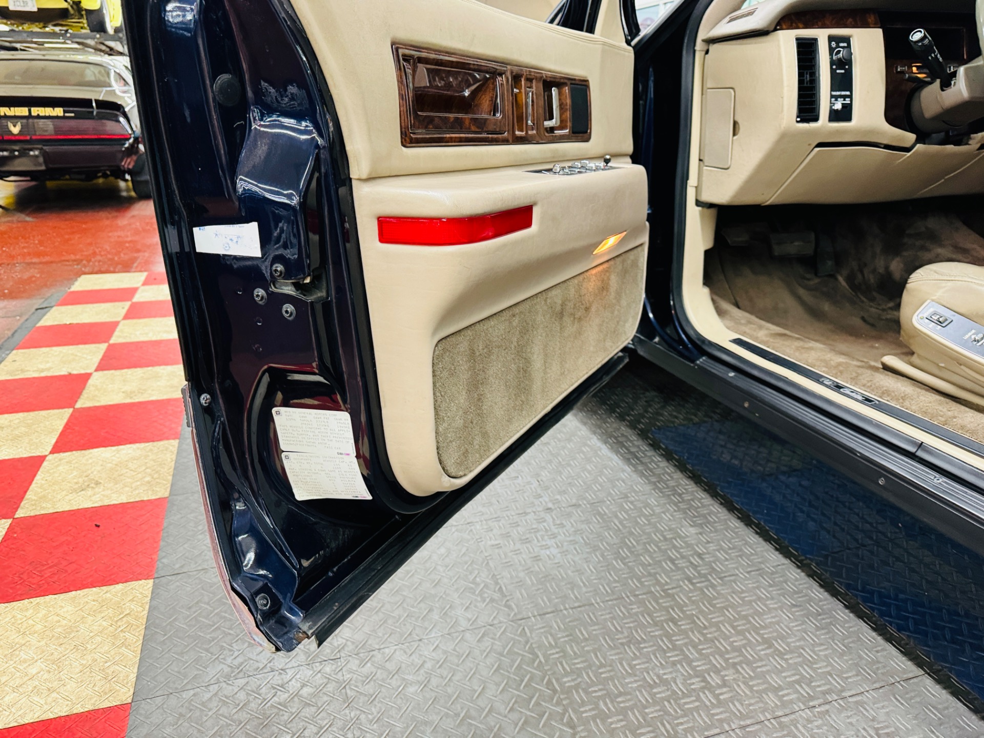 Used 1995 Cadillac Fleetwood - LOW MILES - LOADED WITH OPTIONS -SEE VIDEO | Mundelein, IL