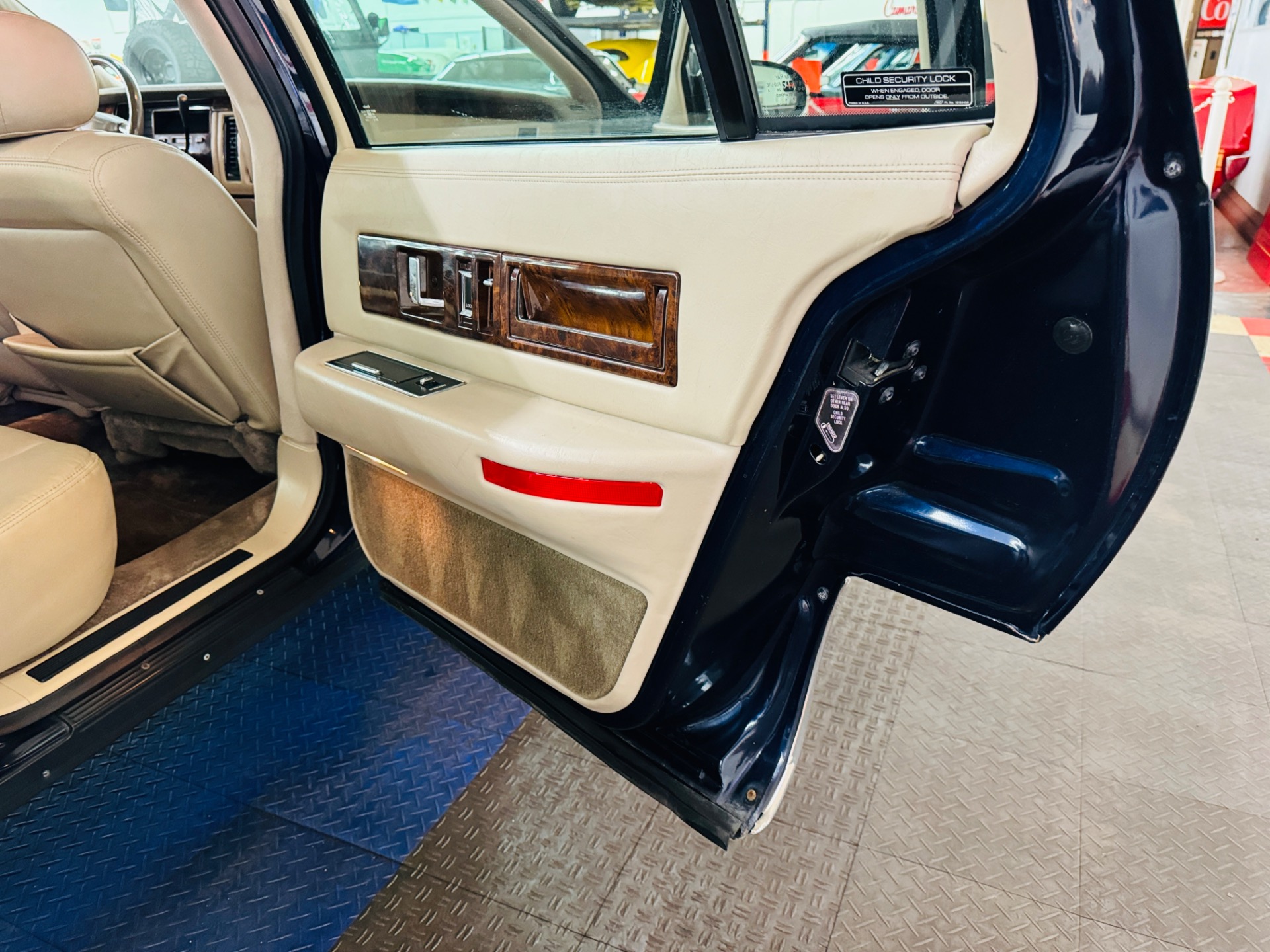 Used 1995 Cadillac Fleetwood - LOW MILES - LOADED WITH OPTIONS -SEE VIDEO | Mundelein, IL
