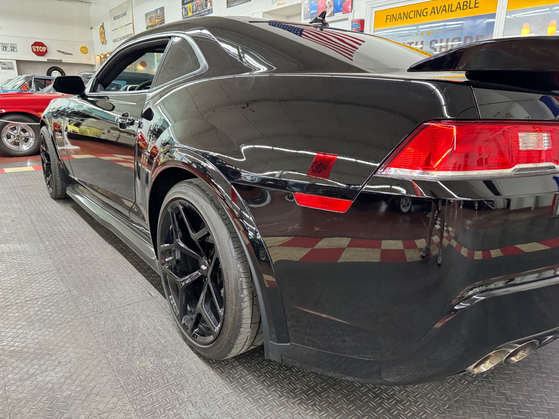 2015 Chevrolet Camaro 23