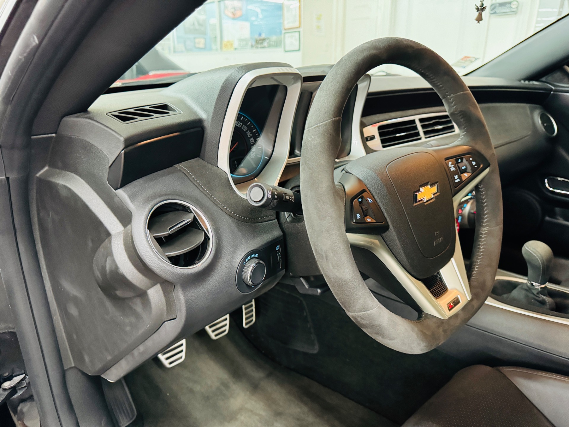 2015 Chevrolet Camaro 38
