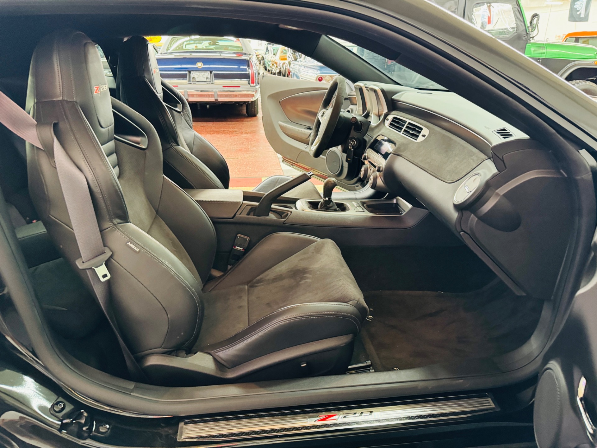 2015 Chevrolet Camaro 42