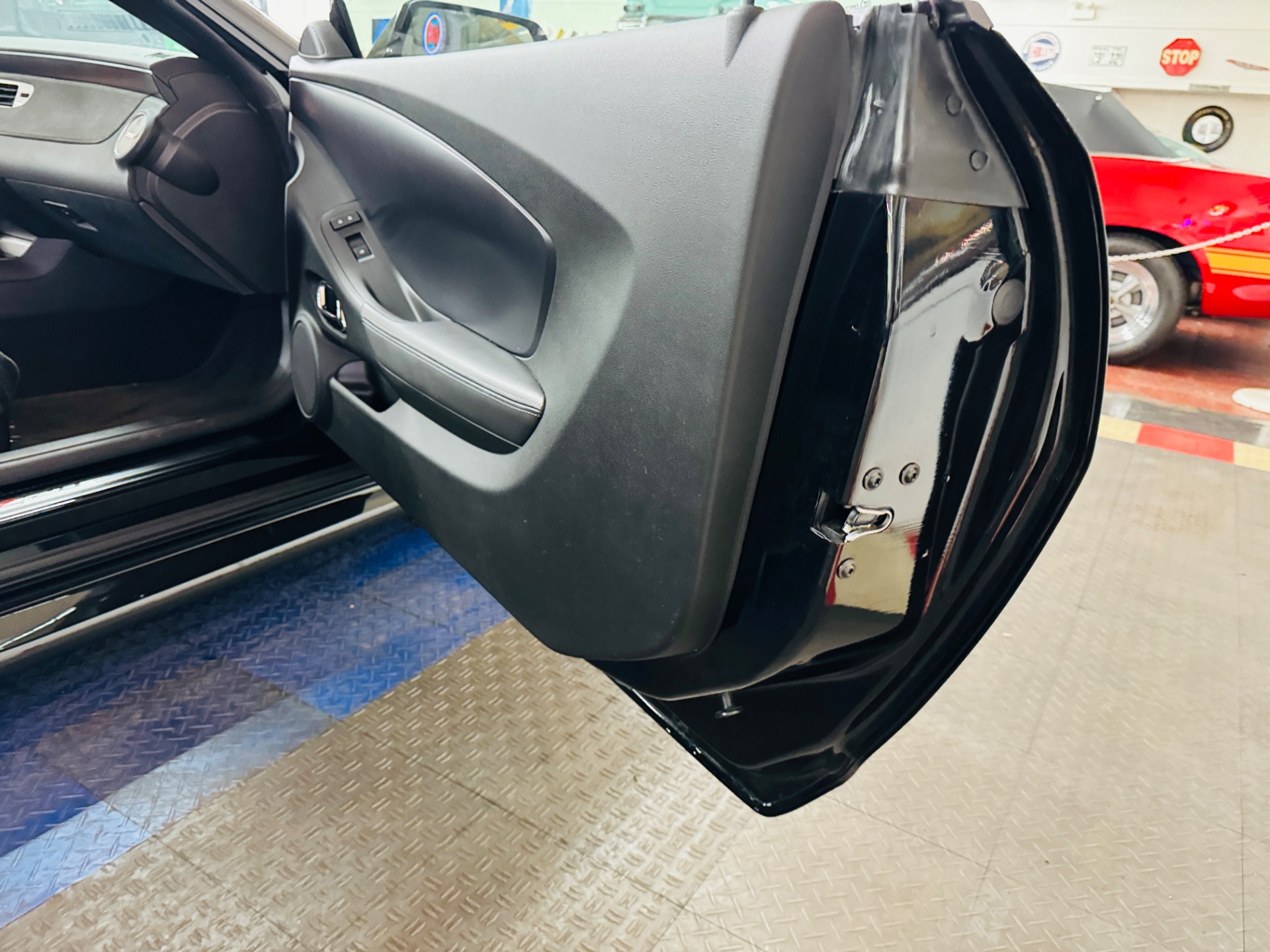 2015 Chevrolet Camaro 45