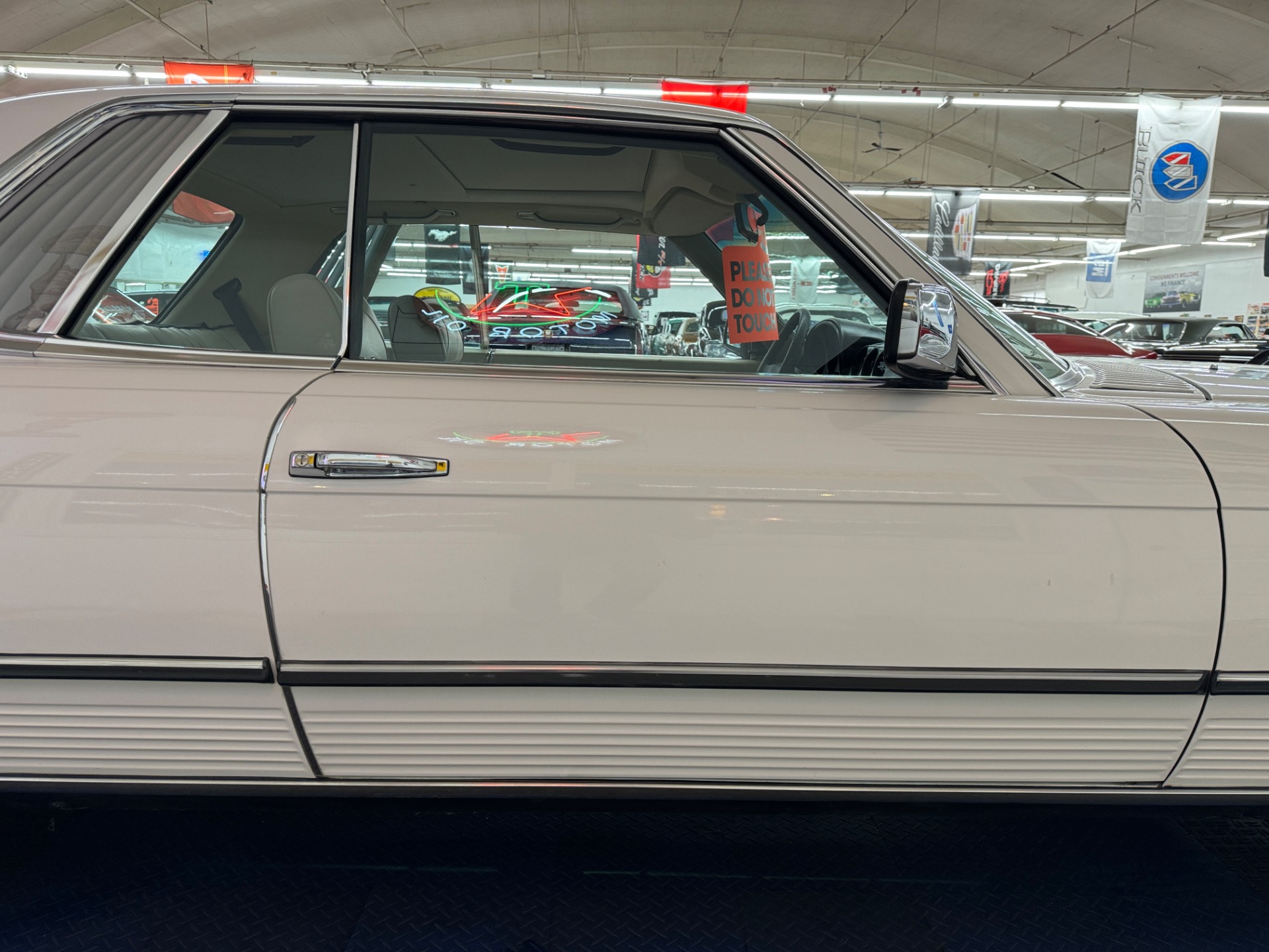 1977 Mercedes Benz 450 SLC 23
