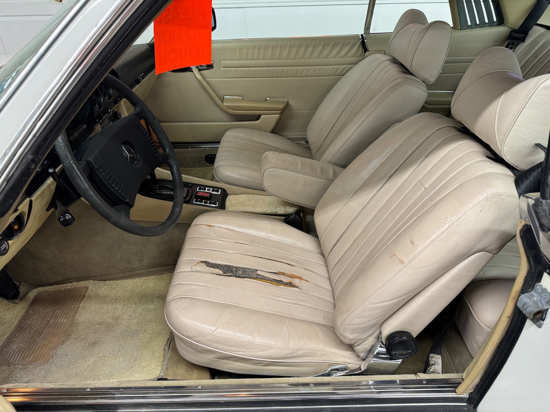 1977 Mercedes Benz 450 SLC 31