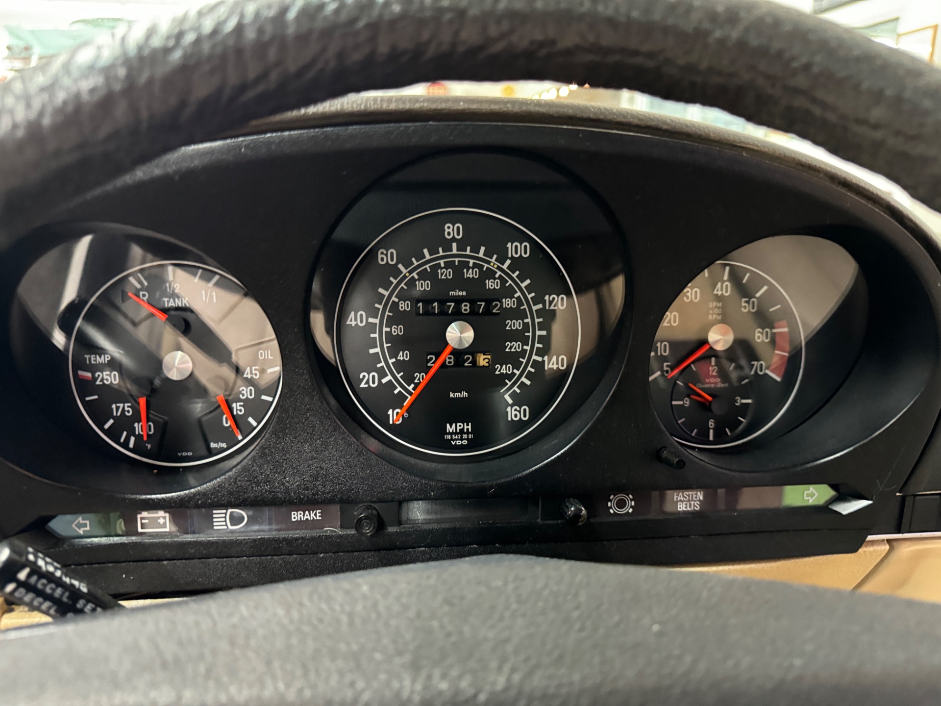 1977 Mercedes Benz 450 SLC 33