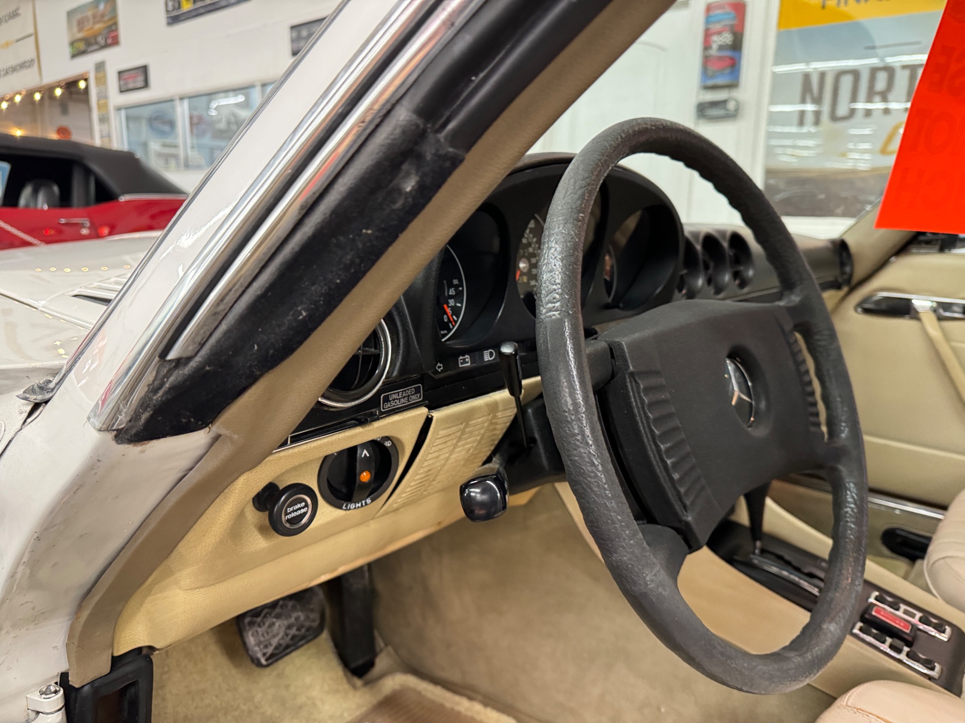 1977 Mercedes Benz 450 SLC 34