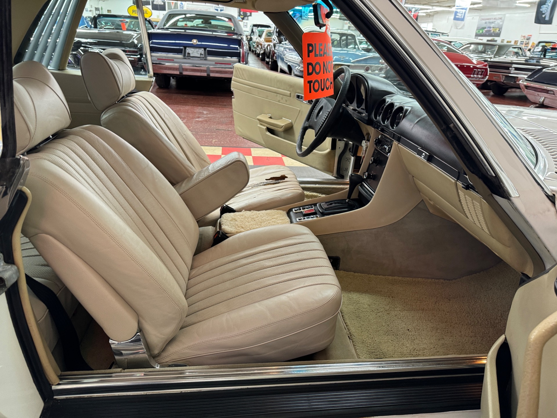 1977 Mercedes Benz 450 SLC 42