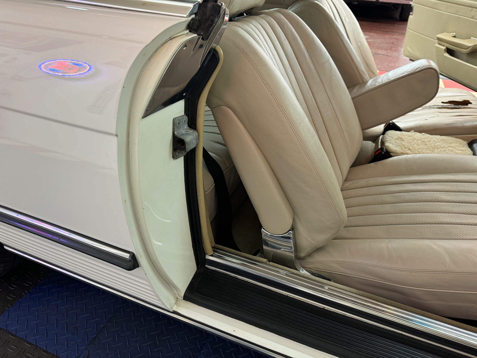 1977 Mercedes Benz 450 SLC 46