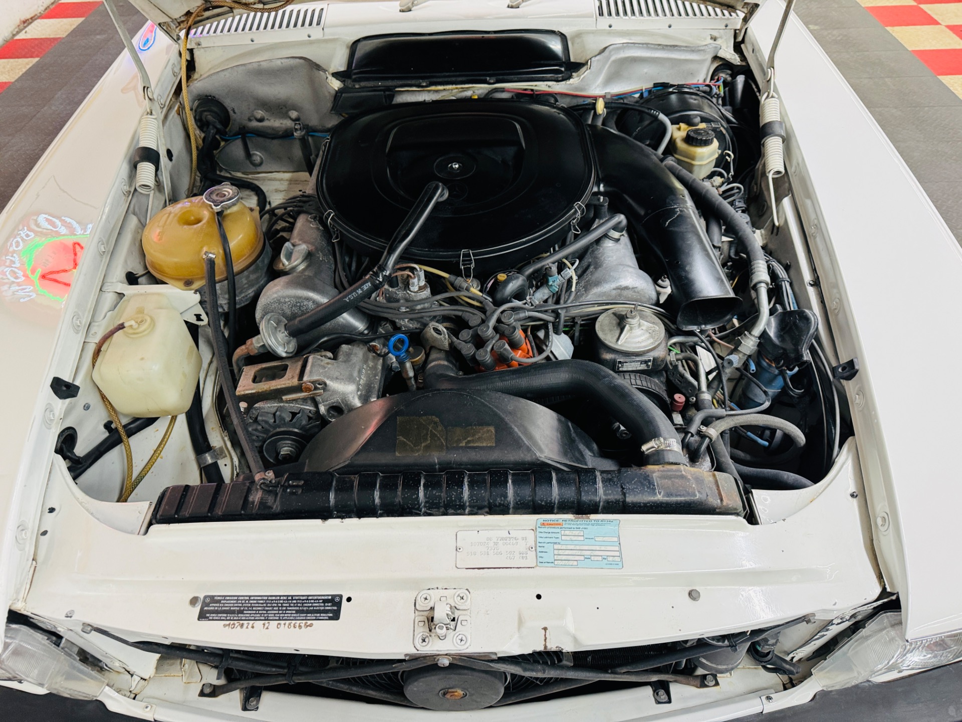 1977 Mercedes Benz 450 SLC 58
