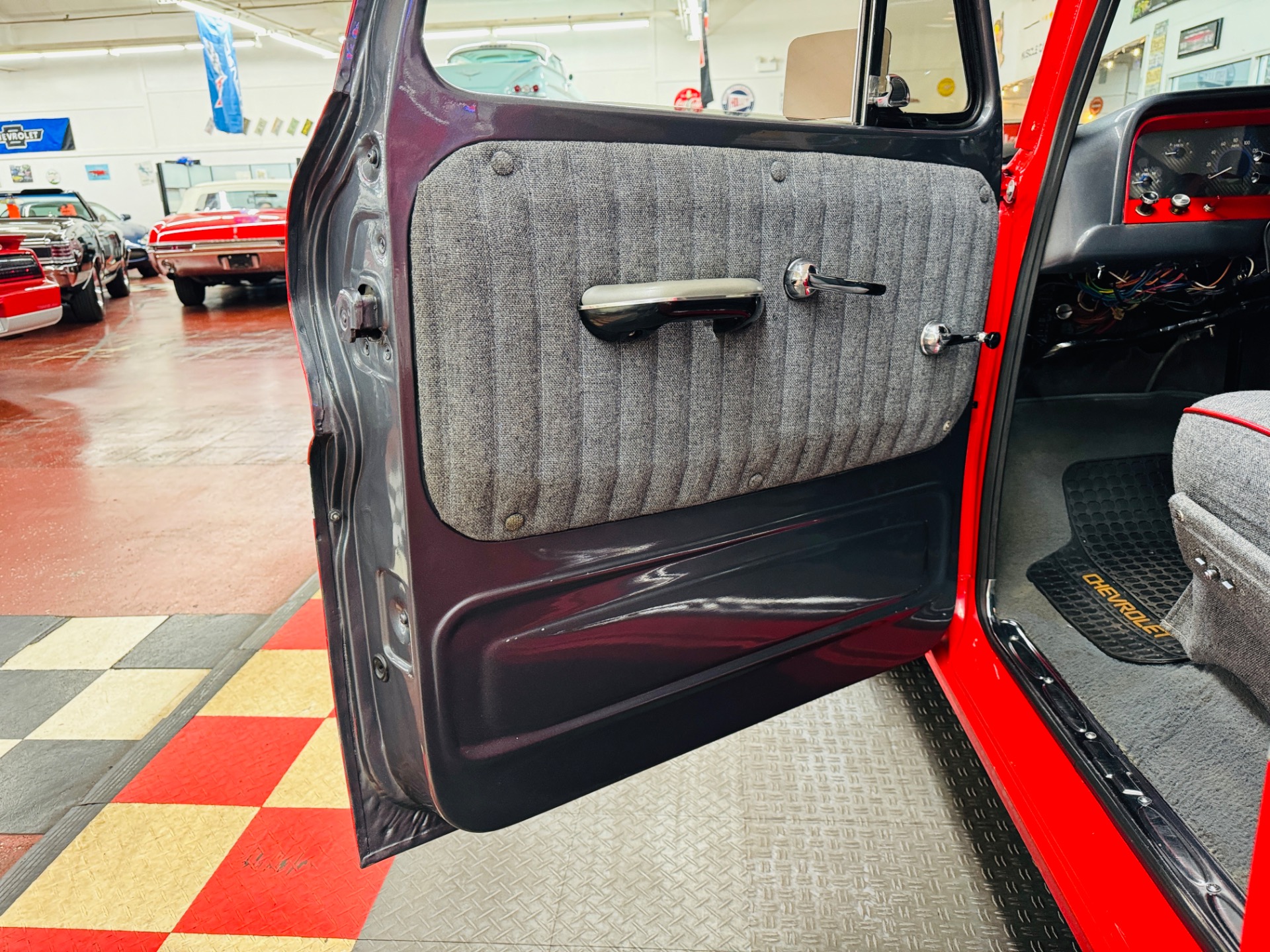 1965 Chevrolet Pickup 34