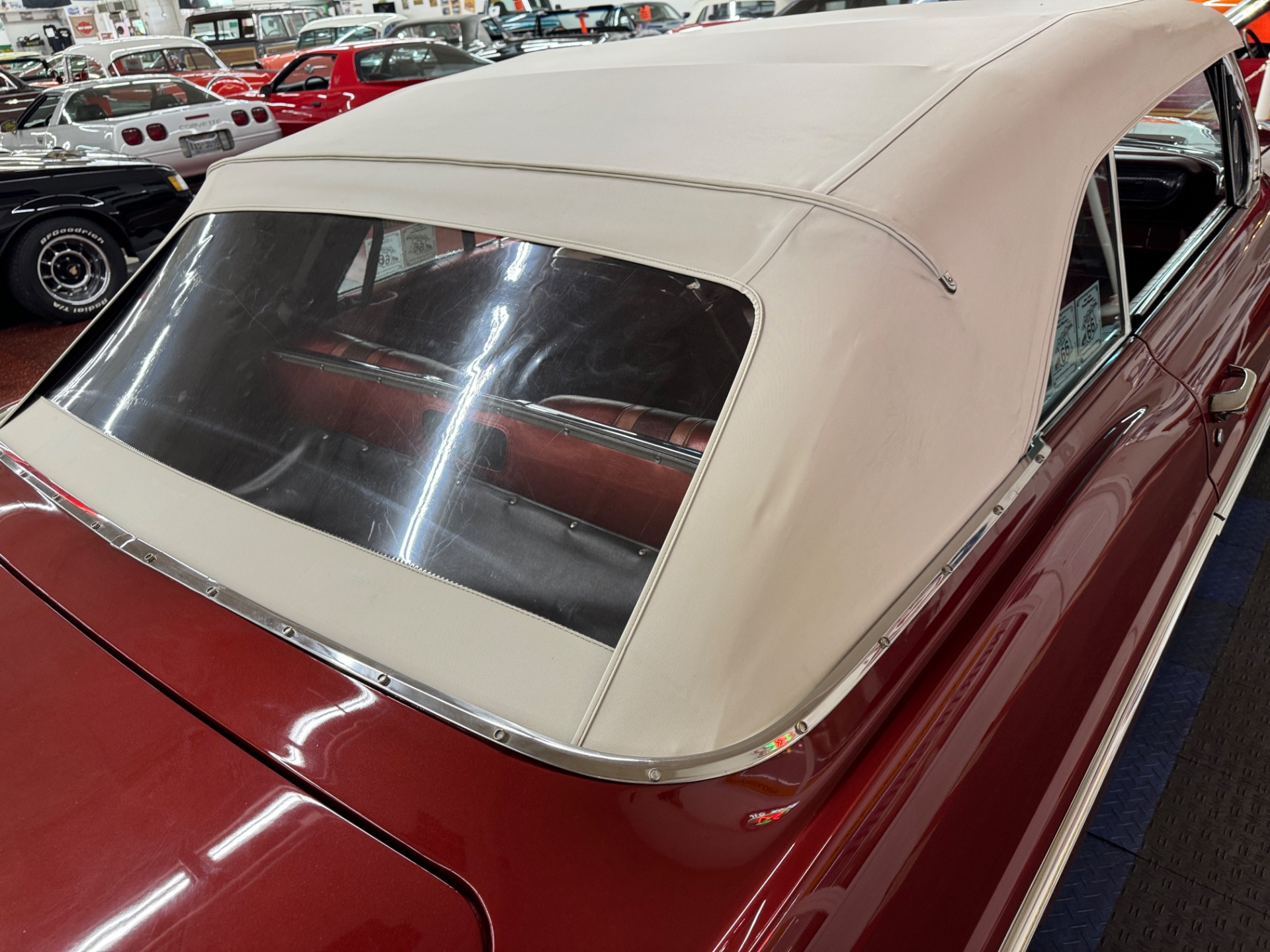 1961 Pontiac Bonneville 15