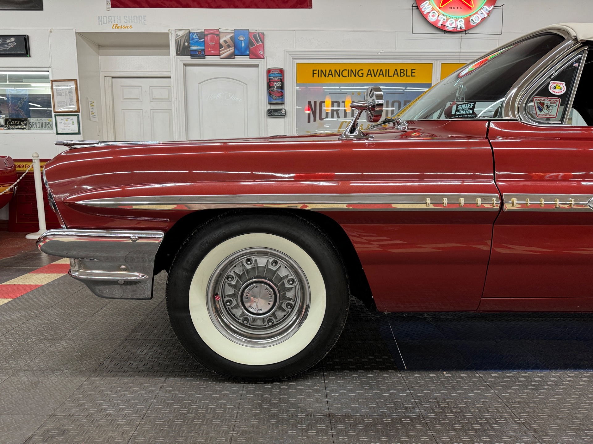 1961 Pontiac Bonneville 19