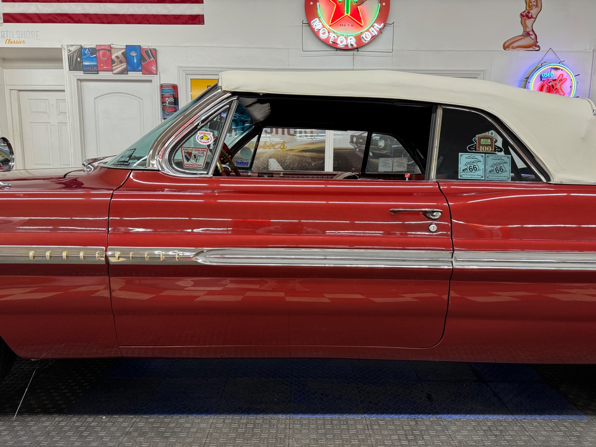 1961 Pontiac Bonneville 20