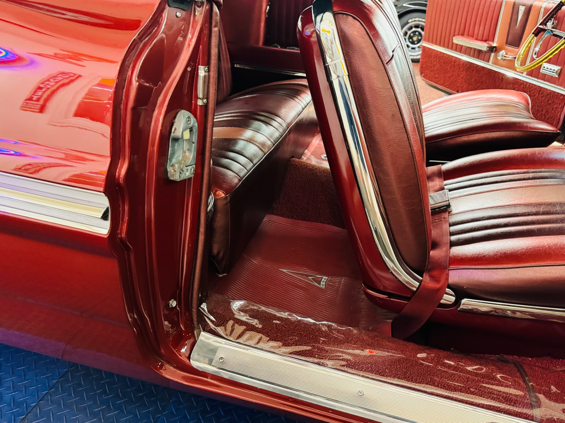 1961 Pontiac Bonneville 51
