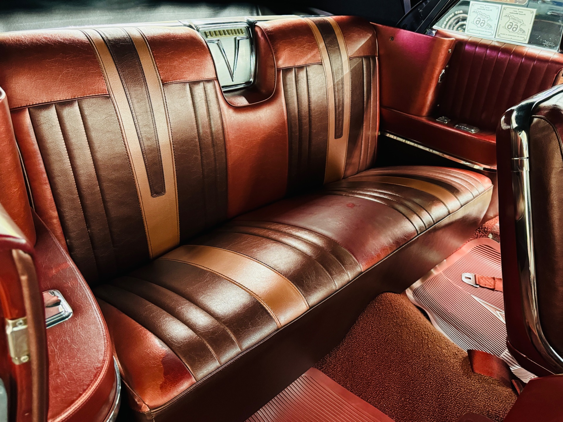 1961 Pontiac Bonneville 52