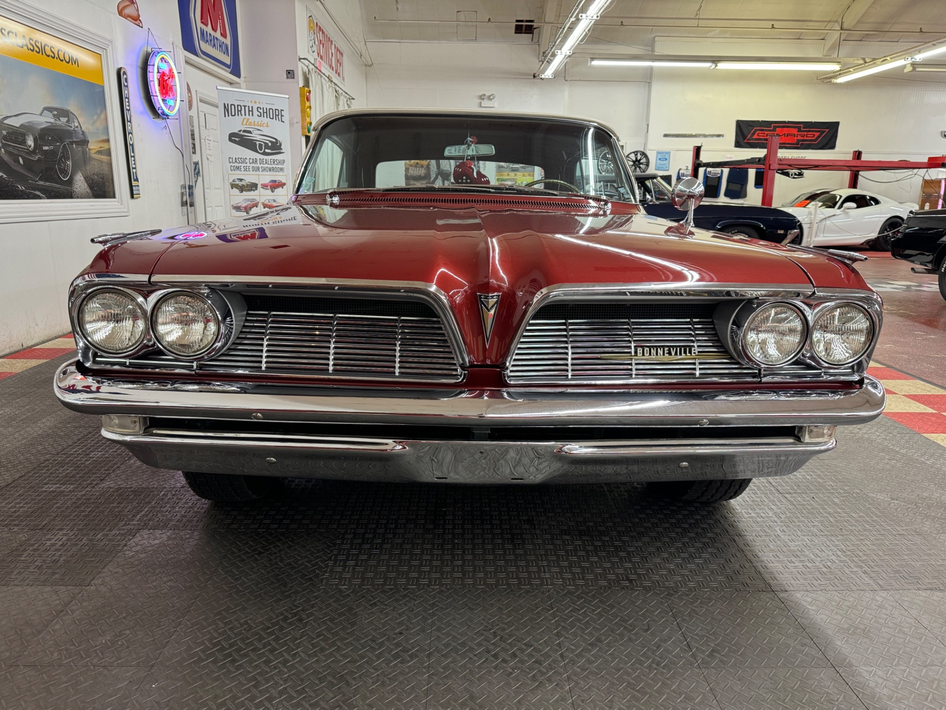 1961 Pontiac Bonneville 6