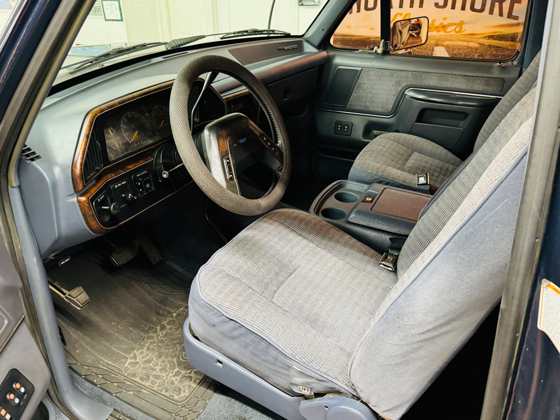 Used 1990 Ford Bronco XLT CALIFORNIA TRUCK-SEE VIDEO | Mundelein, IL
