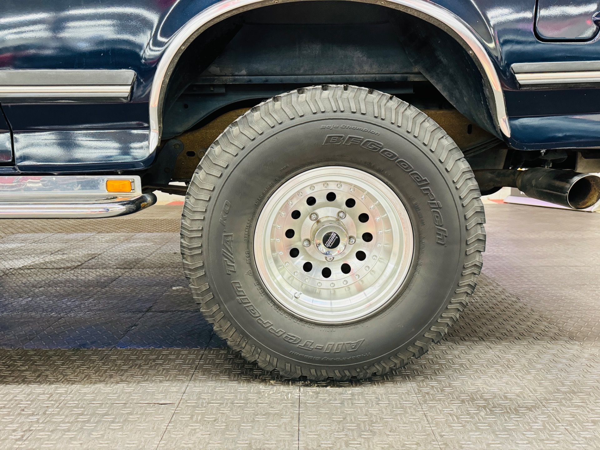 Used 1990 Ford Bronco XLT CALIFORNIA TRUCK-SEE VIDEO | Mundelein, IL