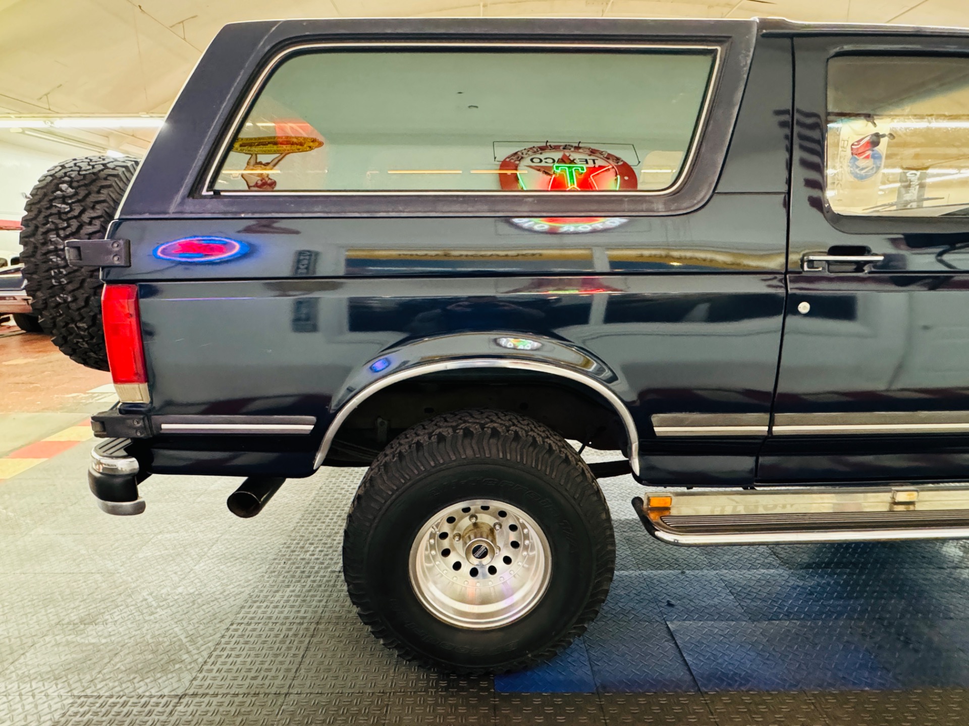 Used 1990 Ford Bronco XLT CALIFORNIA TRUCK-SEE VIDEO | Mundelein, IL
