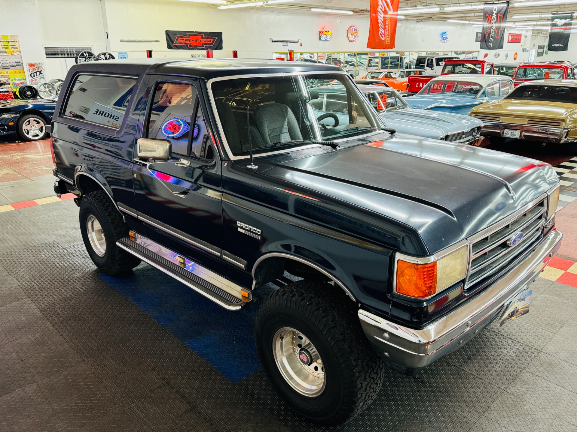 Used 1990 Ford Bronco XLT CALIFORNIA TRUCK-SEE VIDEO | Mundelein, IL