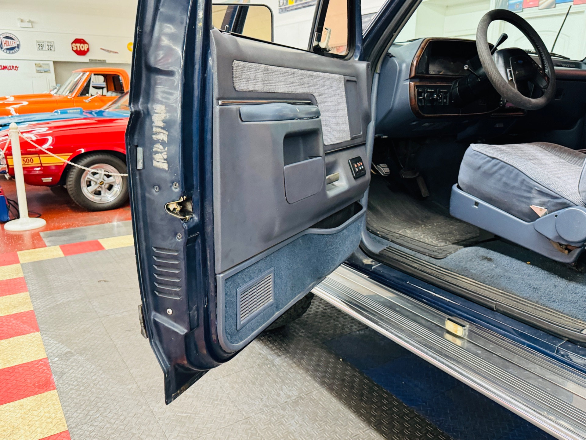 Used 1990 Ford Bronco XLT CALIFORNIA TRUCK-SEE VIDEO | Mundelein, IL