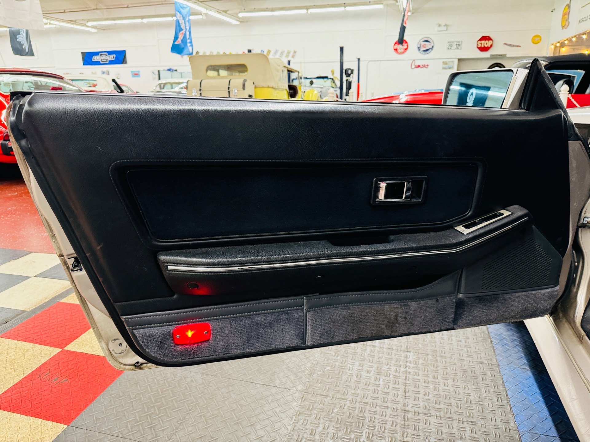 1986 Nissan 300ZX 28