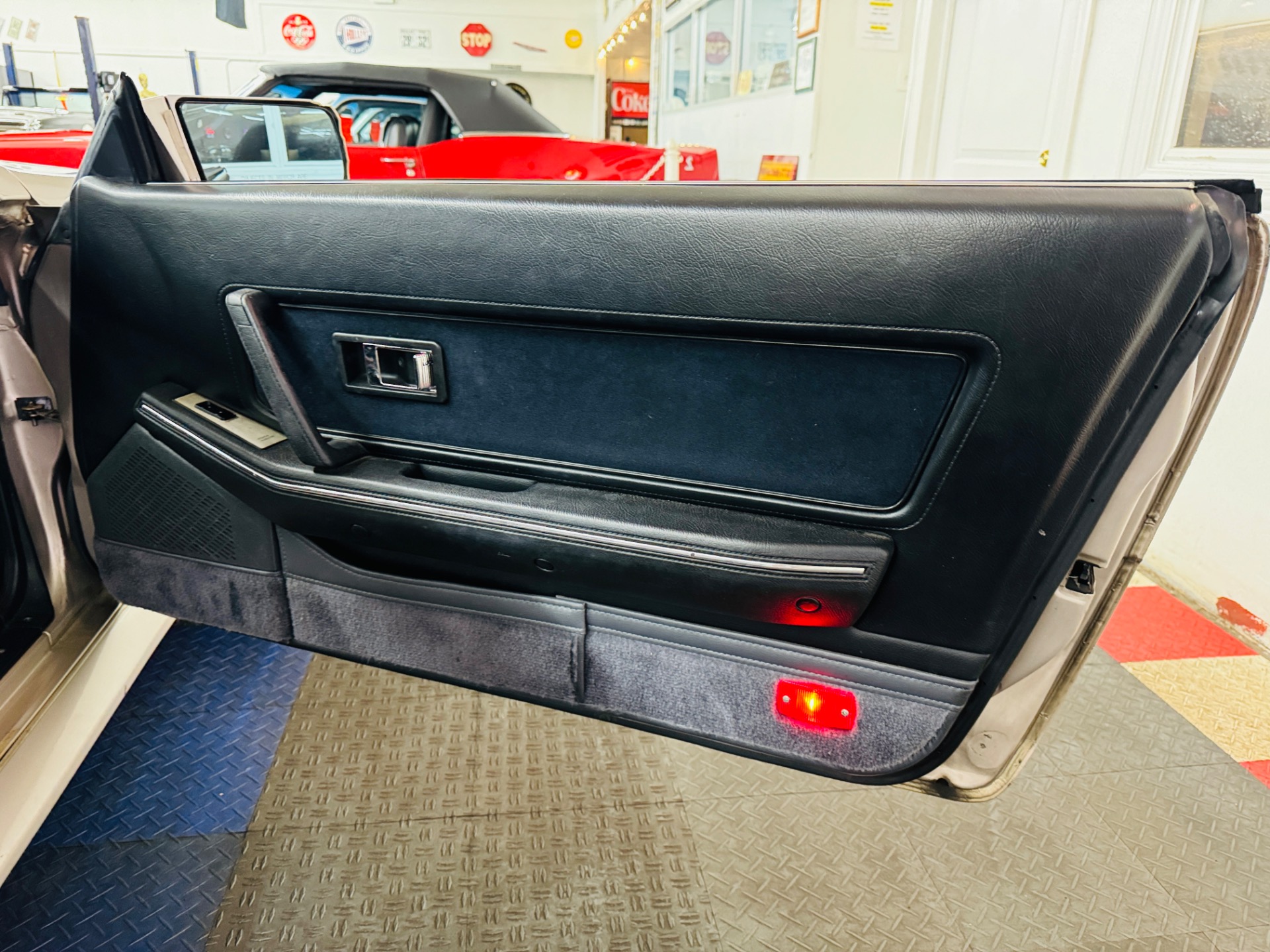 1986 Nissan 300ZX 37