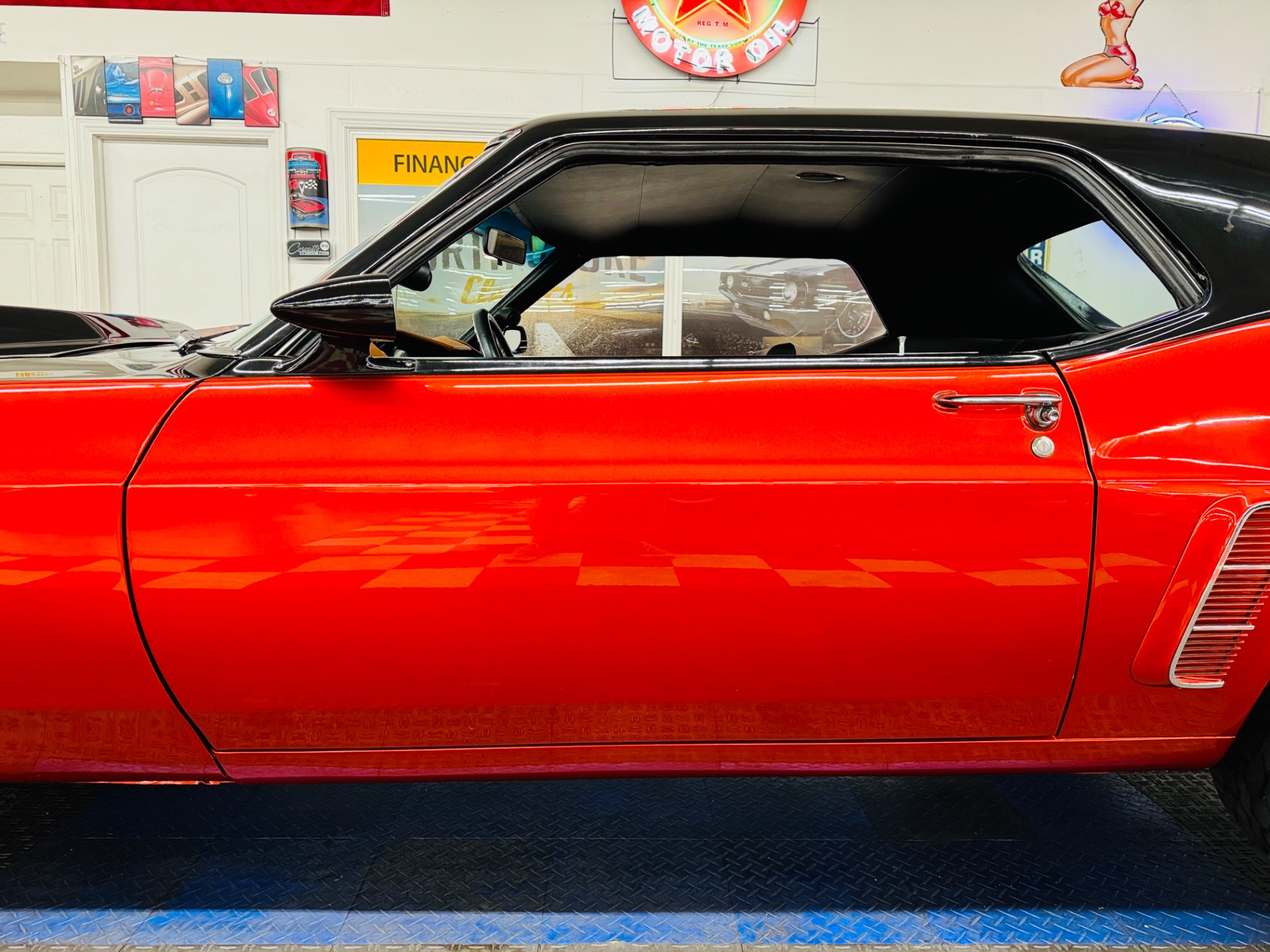 1969 Ford Mustang 21