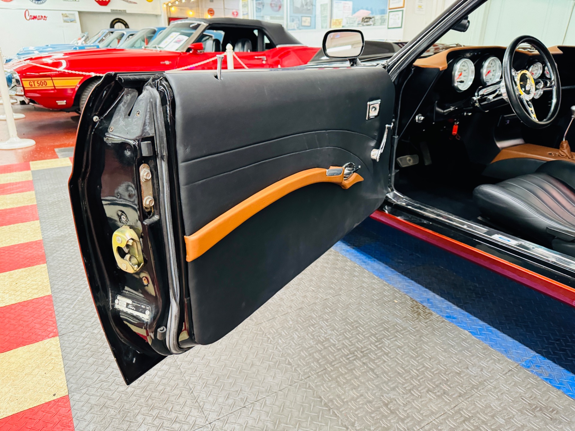 1969 Ford Mustang 40