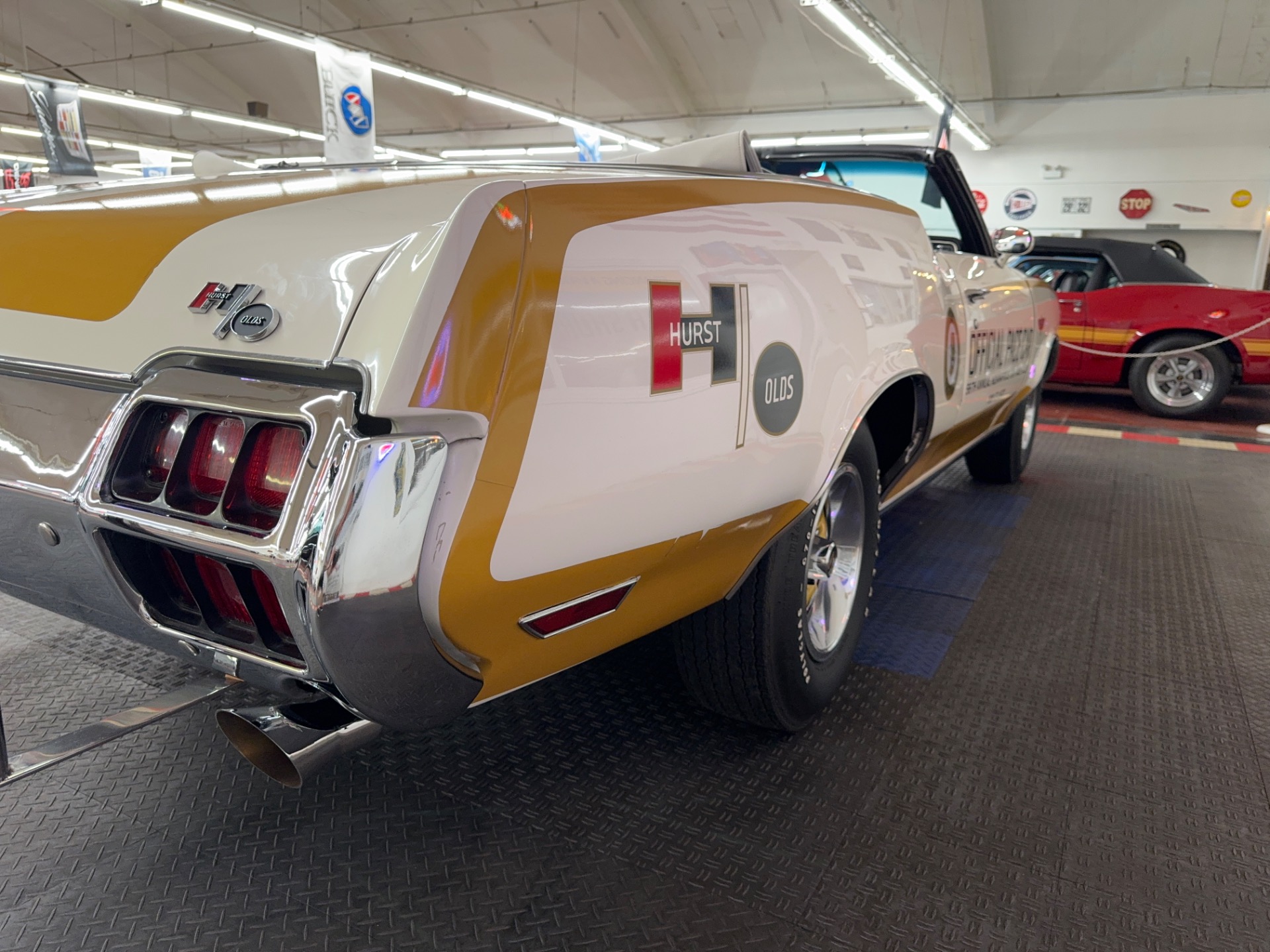 1972 Oldsmobile Cutlass 31