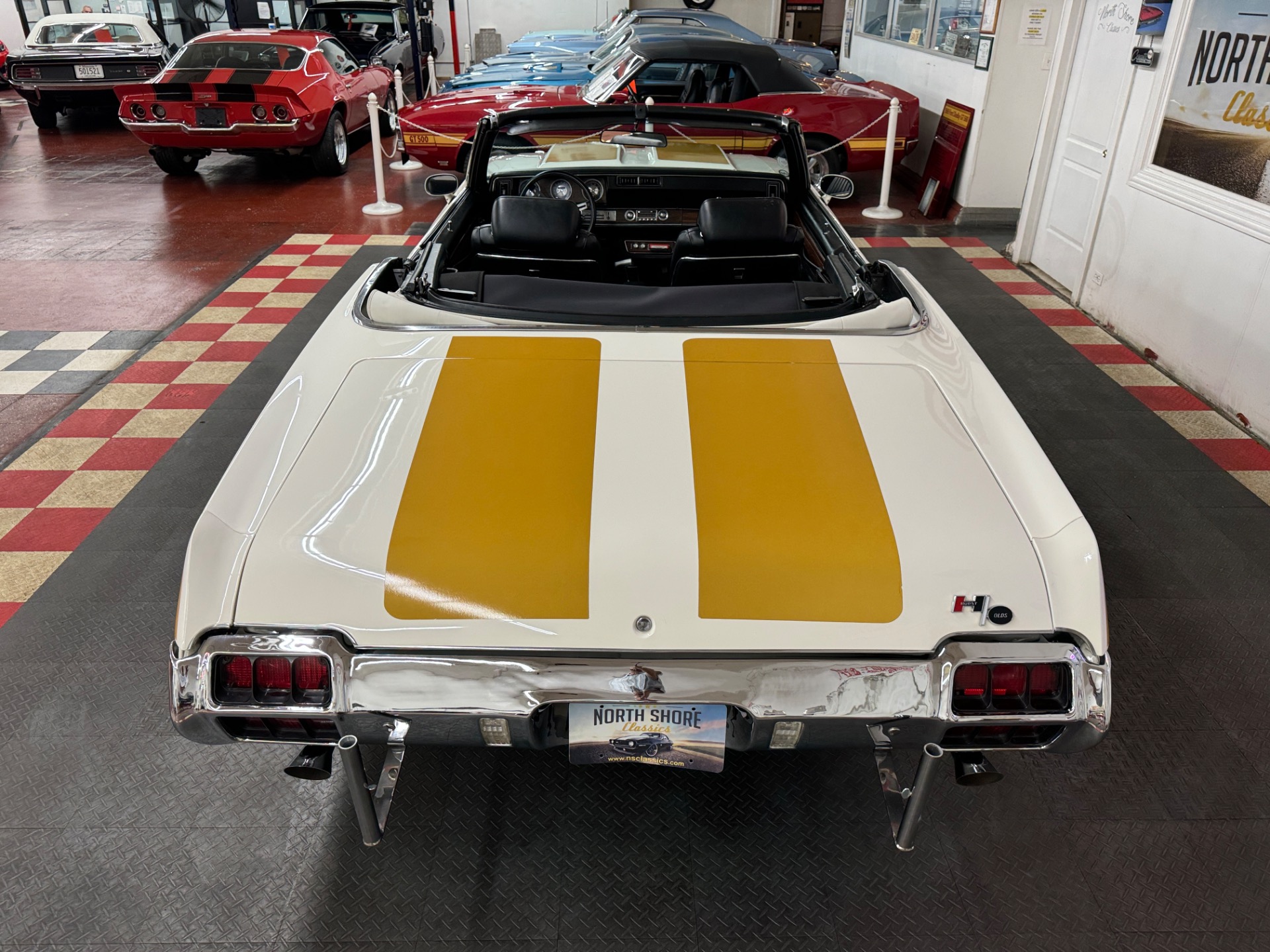 1972 Oldsmobile Cutlass 35