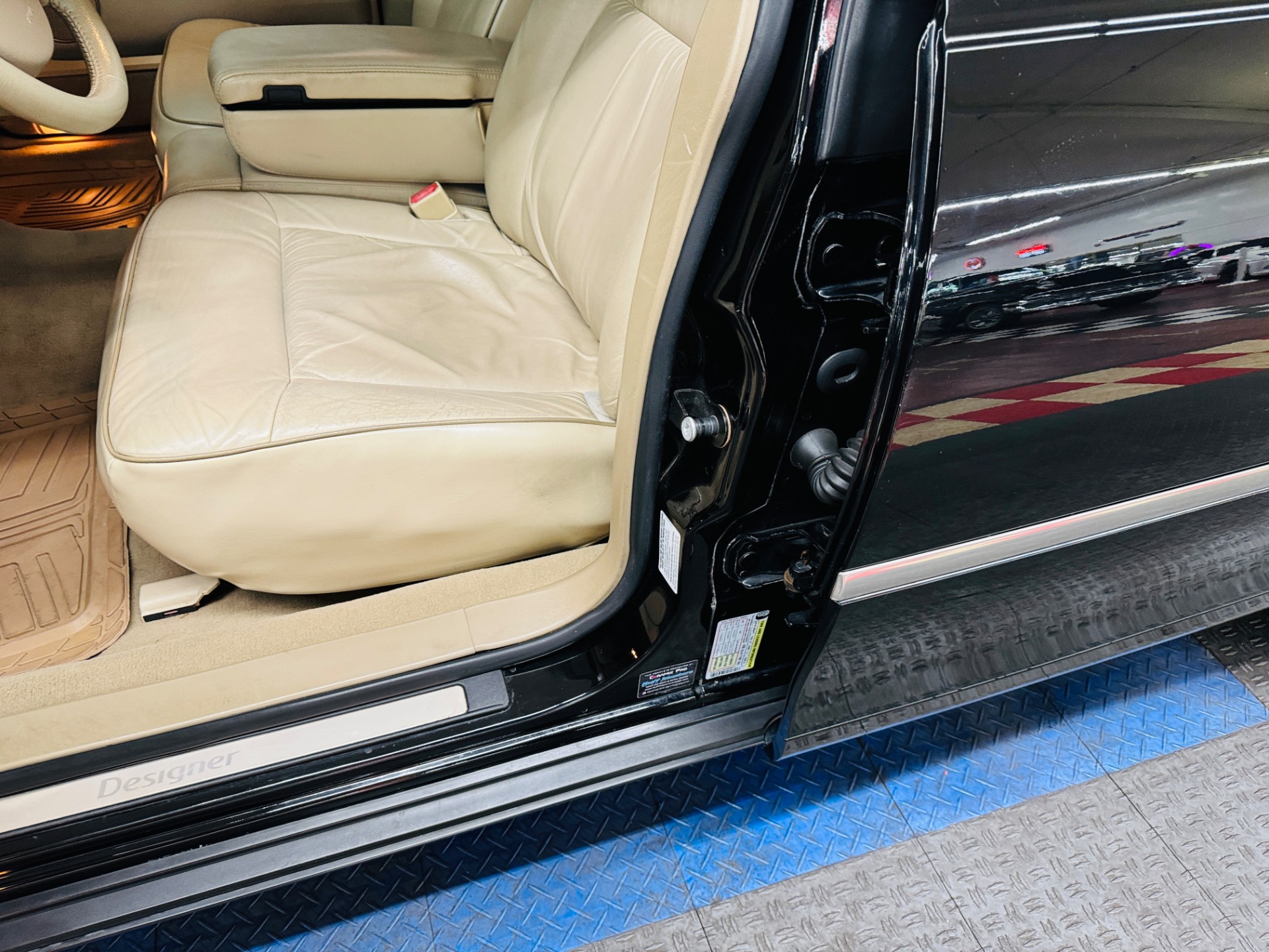 Used 2007 Lincoln Town Car - DESIGNER SERIES - LOADED LUXURY SEDAN -SEE VIDEO | Mundelein, IL