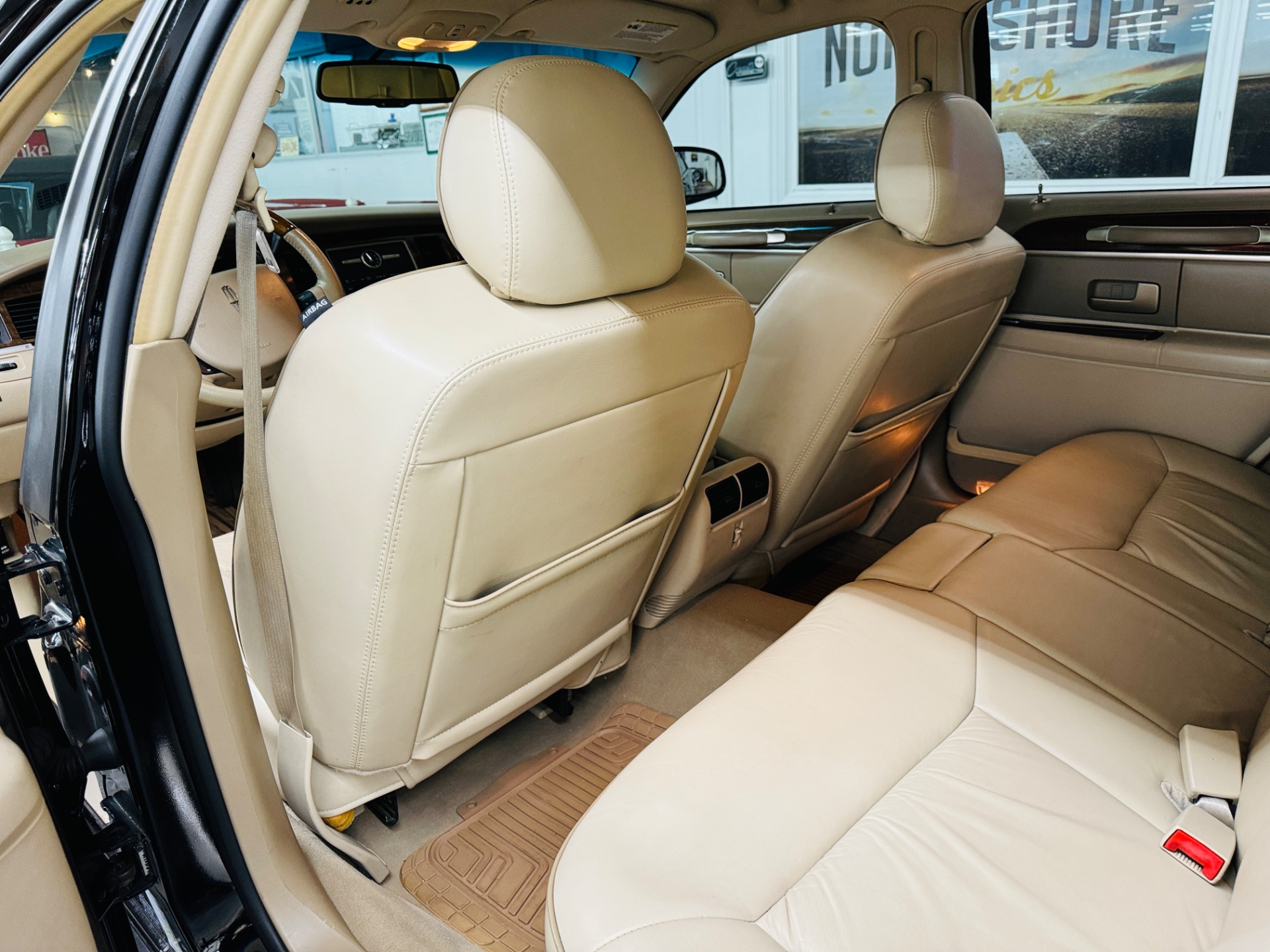 Used 2007 Lincoln Town Car - DESIGNER SERIES - LOADED LUXURY SEDAN -SEE VIDEO | Mundelein, IL