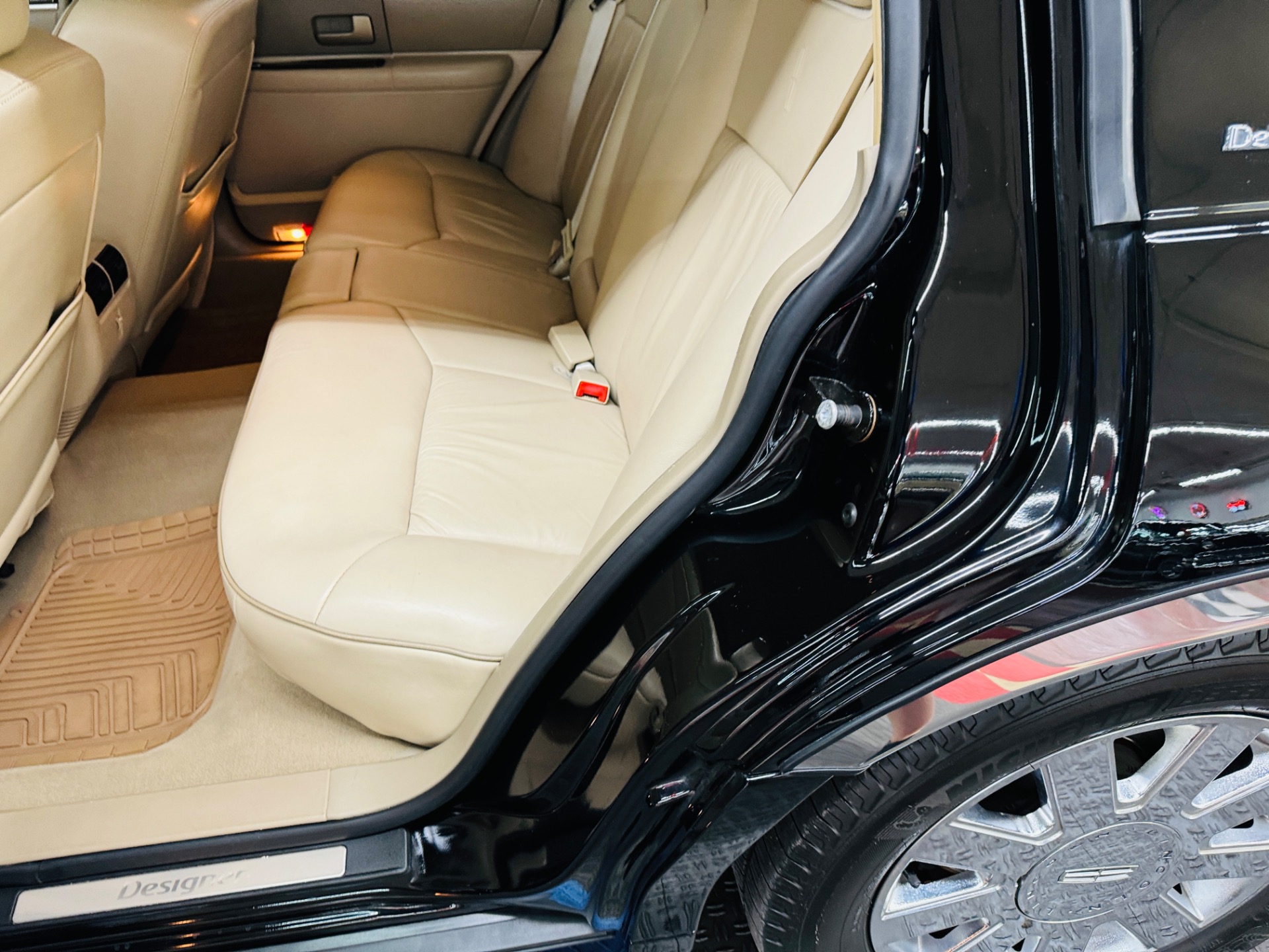 Used 2007 Lincoln Town Car - DESIGNER SERIES - LOADED LUXURY SEDAN -SEE VIDEO | Mundelein, IL