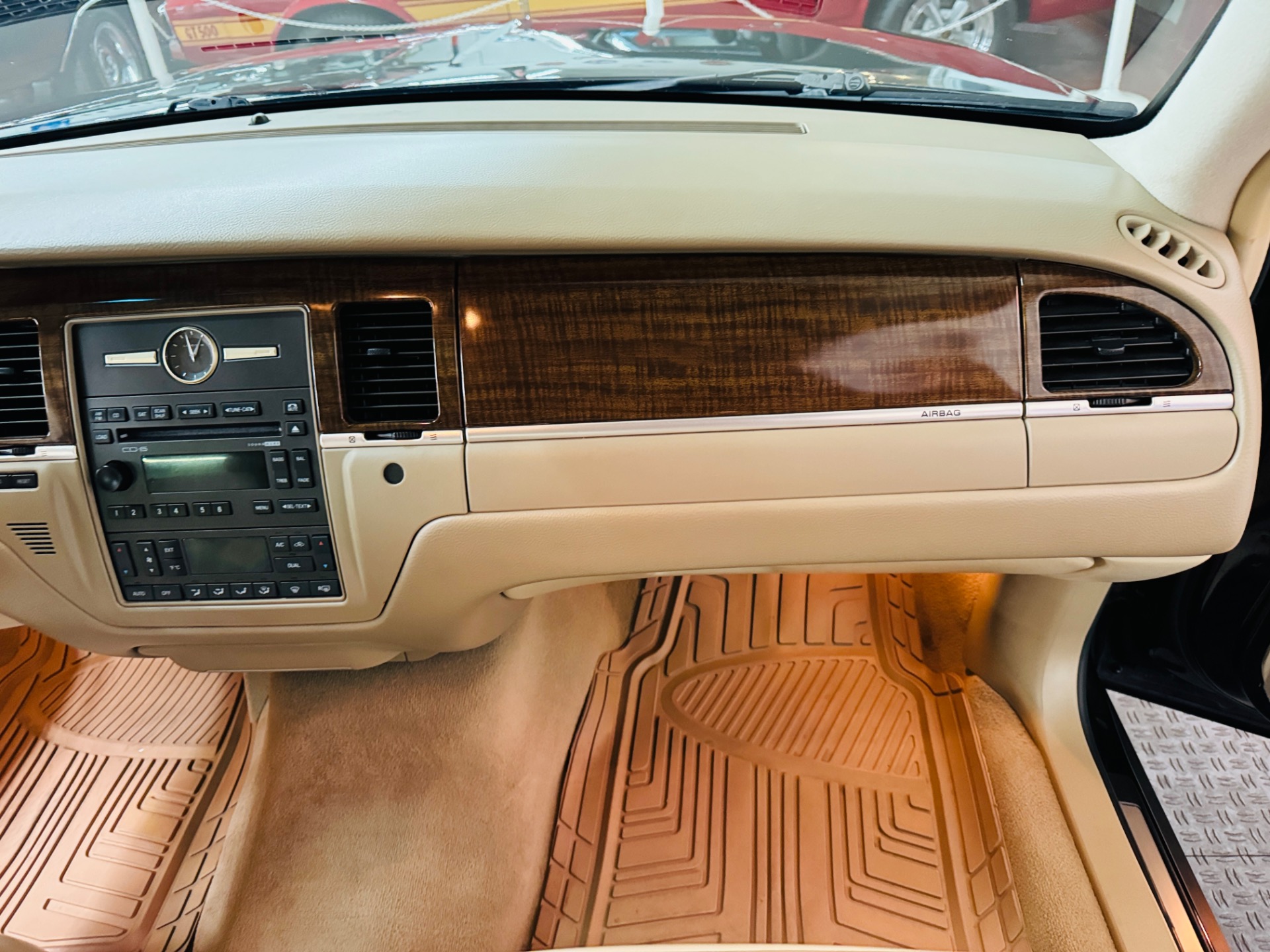 Used 2007 Lincoln Town Car - DESIGNER SERIES - LOADED LUXURY SEDAN -SEE VIDEO | Mundelein, IL