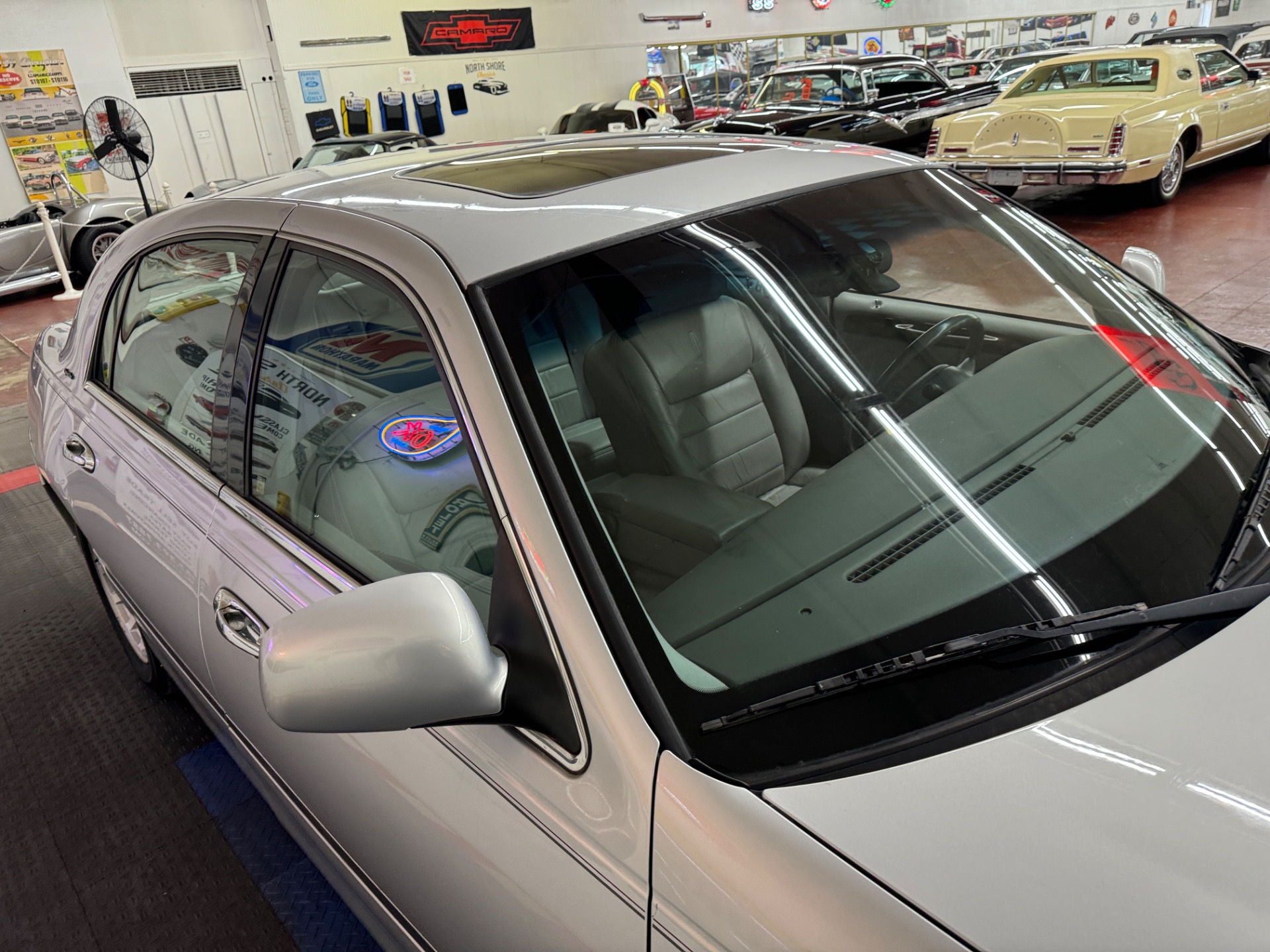Used 1999 Lincoln Town Car Signature-SEE VIDEO | Mundelein, IL