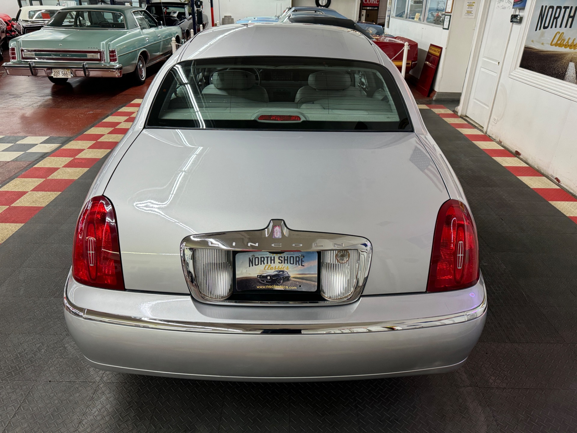 Used 1999 Lincoln Town Car Signature-SEE VIDEO | Mundelein, IL