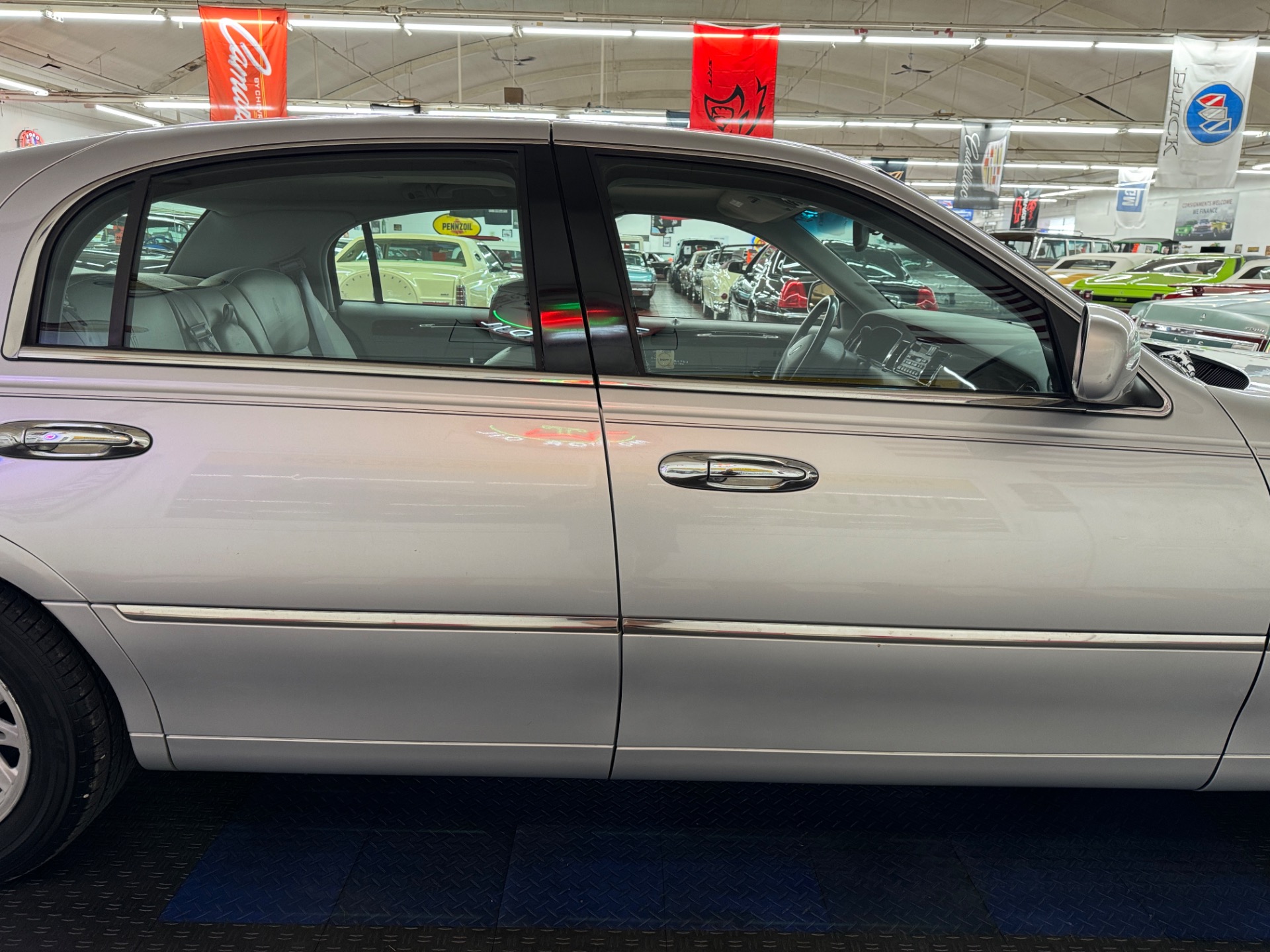 Used 1999 Lincoln Town Car Signature-SEE VIDEO | Mundelein, IL
