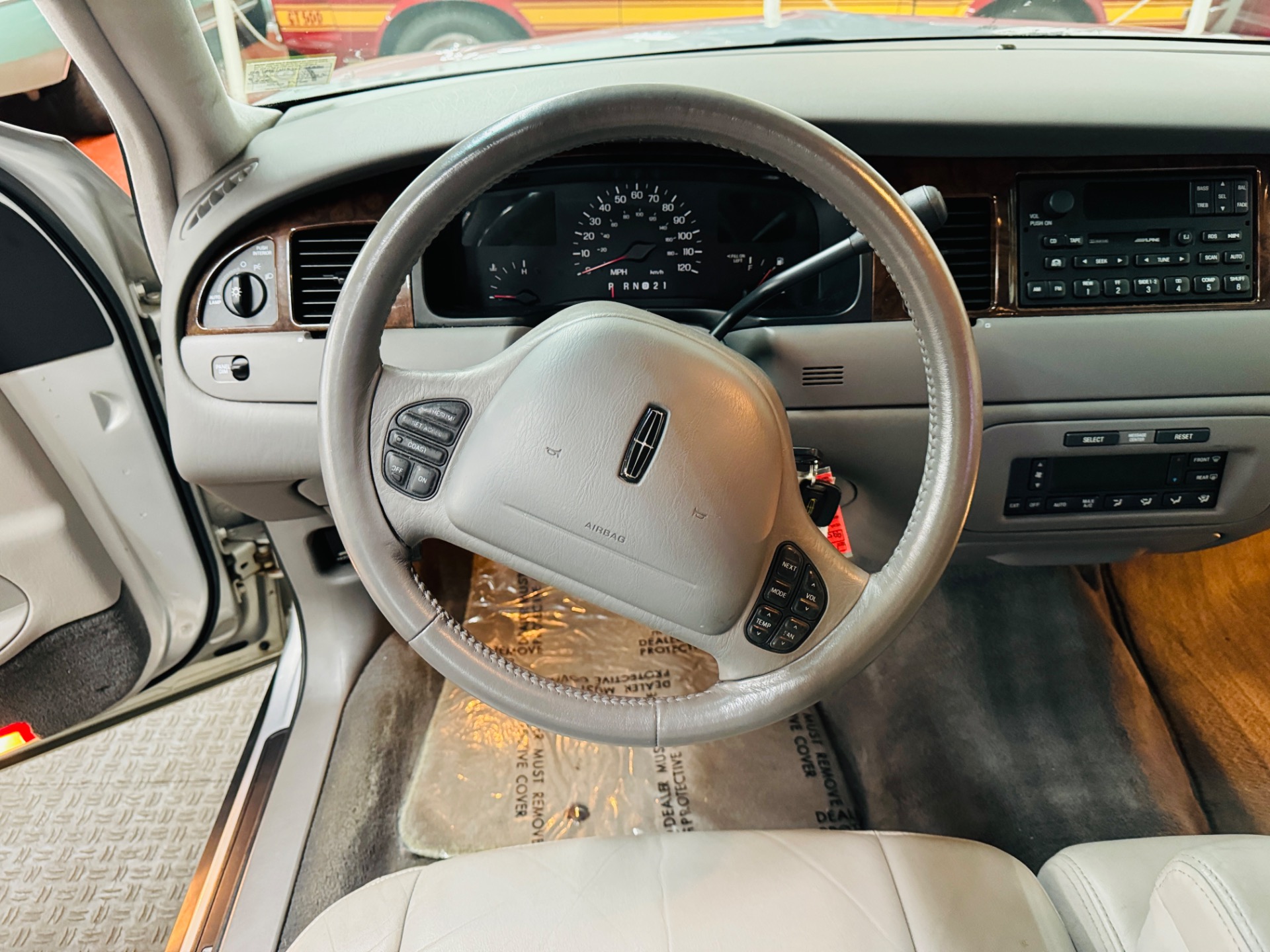 Used 1999 Lincoln Town Car Signature-SEE VIDEO | Mundelein, IL