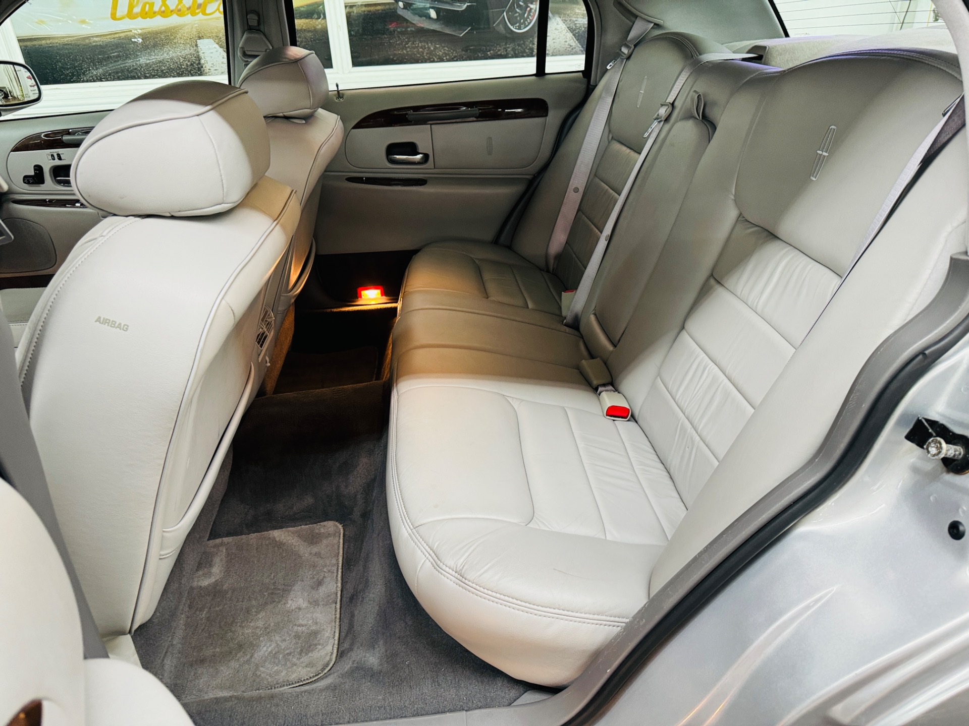 Used 1999 Lincoln Town Car Signature-SEE VIDEO | Mundelein, IL