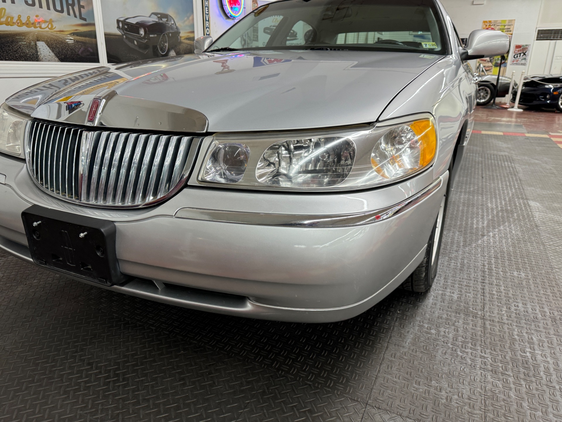 Used 1999 Lincoln Town Car Signature-SEE VIDEO | Mundelein, IL
