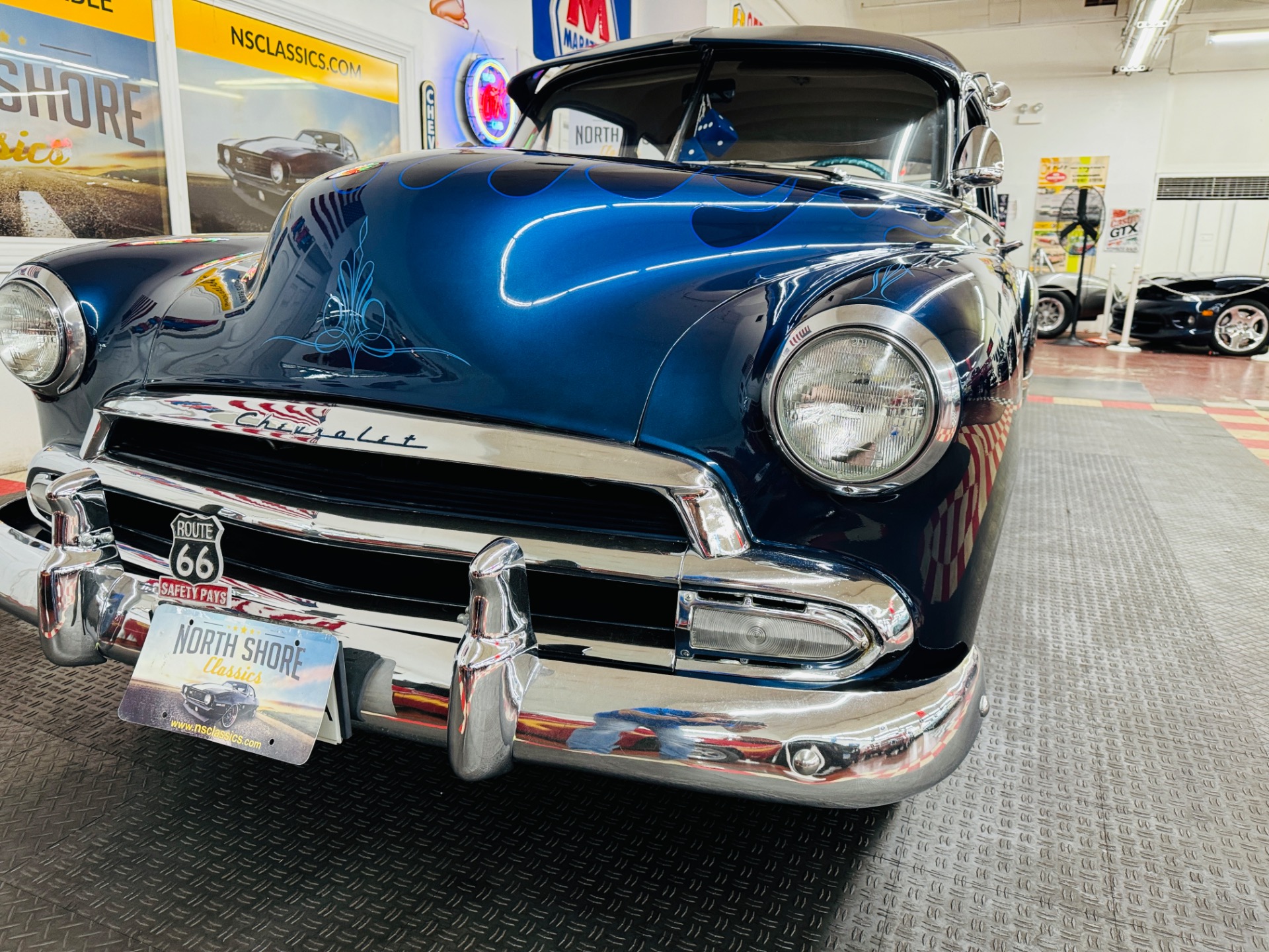 1952 Chevrolet Styleline Deluxe 8