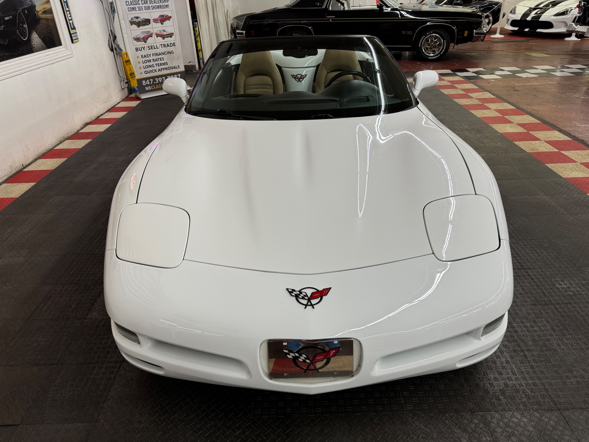 2004 Chevrolet Corvette 10