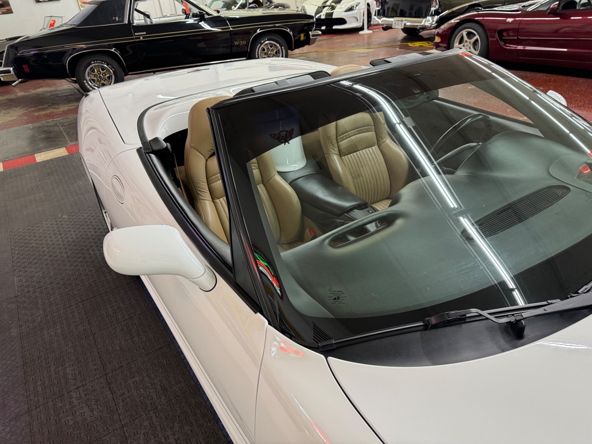 2004 Chevrolet Corvette 17