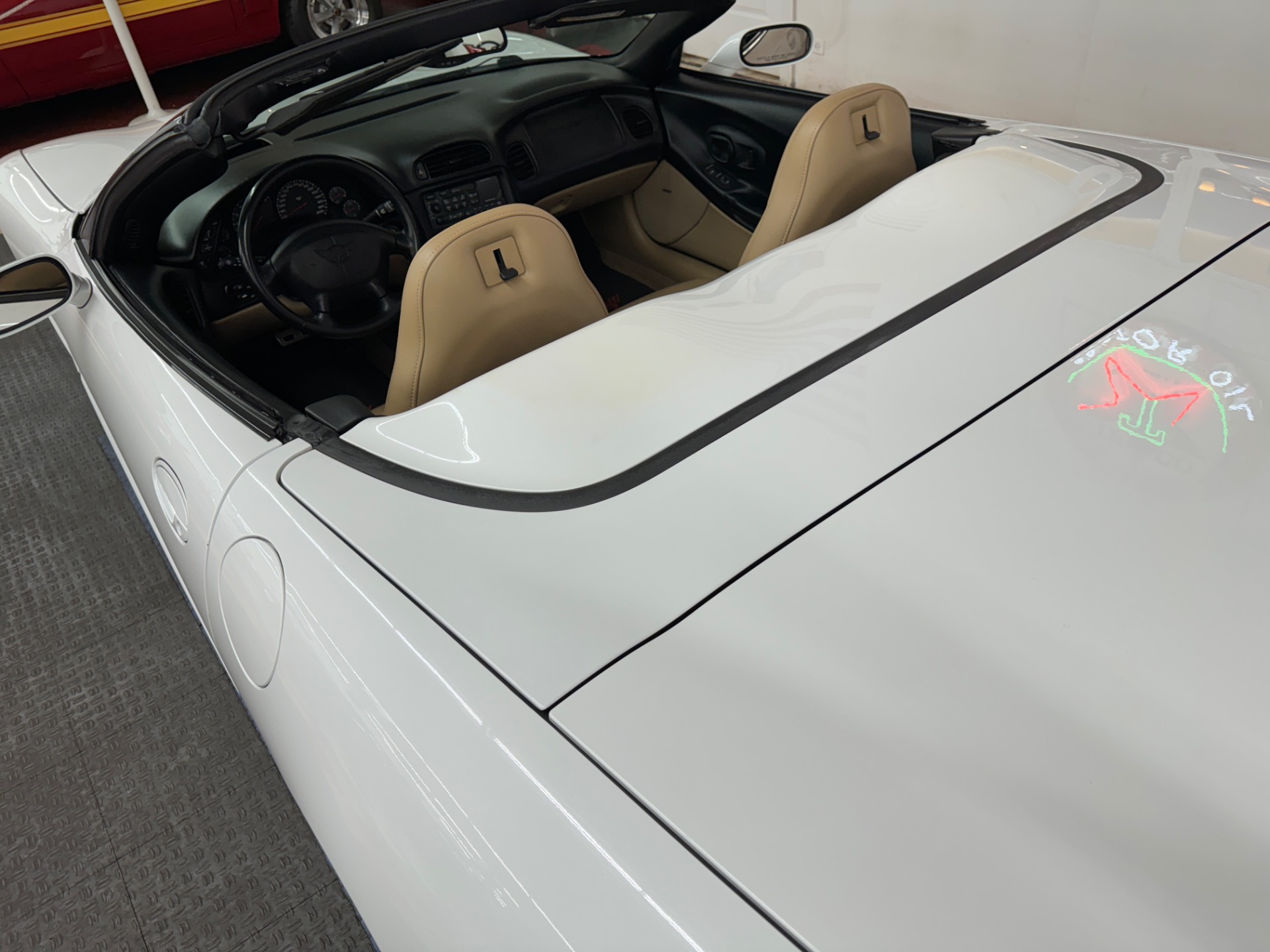 2004 Chevrolet Corvette 20