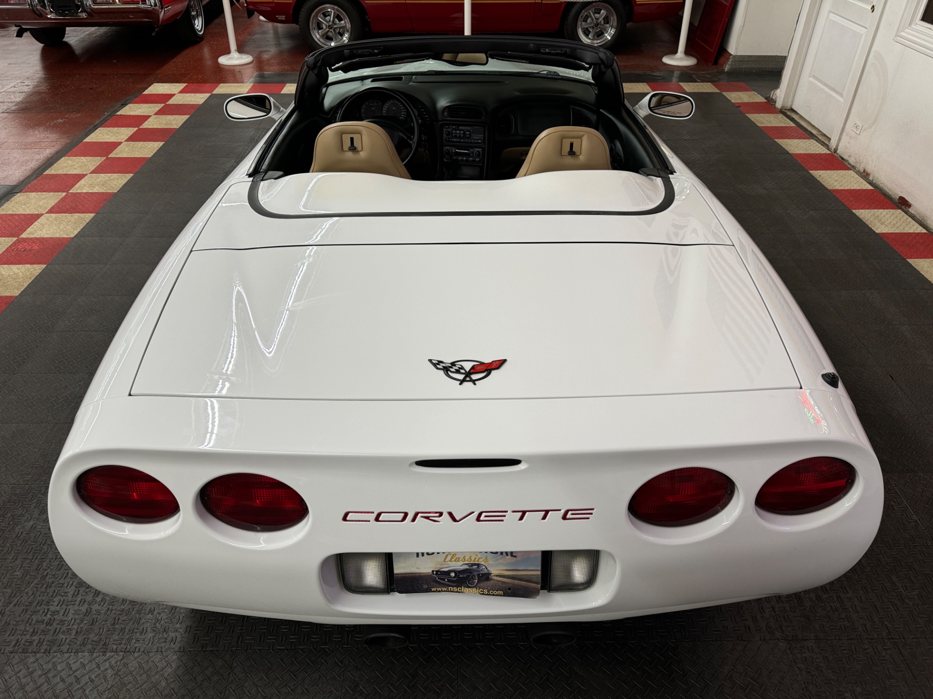 2004 Chevrolet Corvette 22
