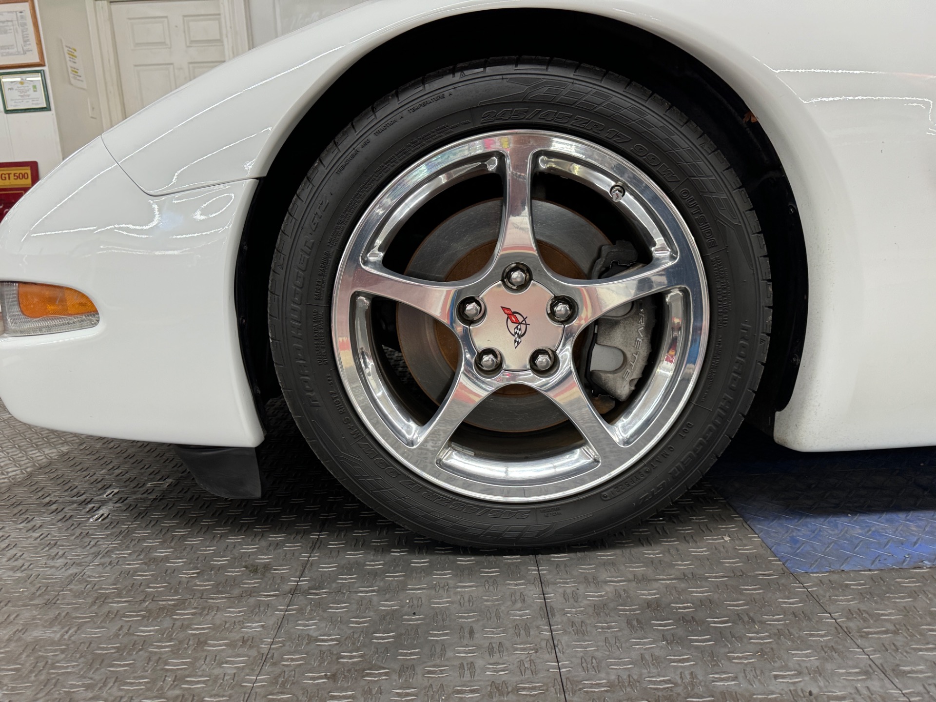 2004 Chevrolet Corvette 27